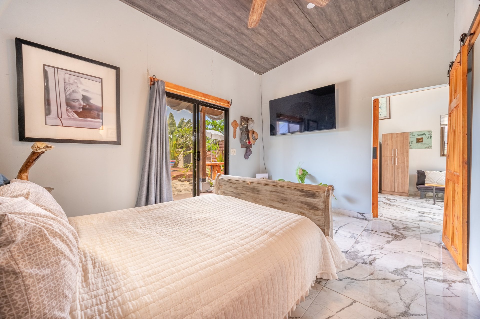 Casa Jaramillo | Eco-Friendly Property with Guest Studio & Solar Power – Near Tamarindo