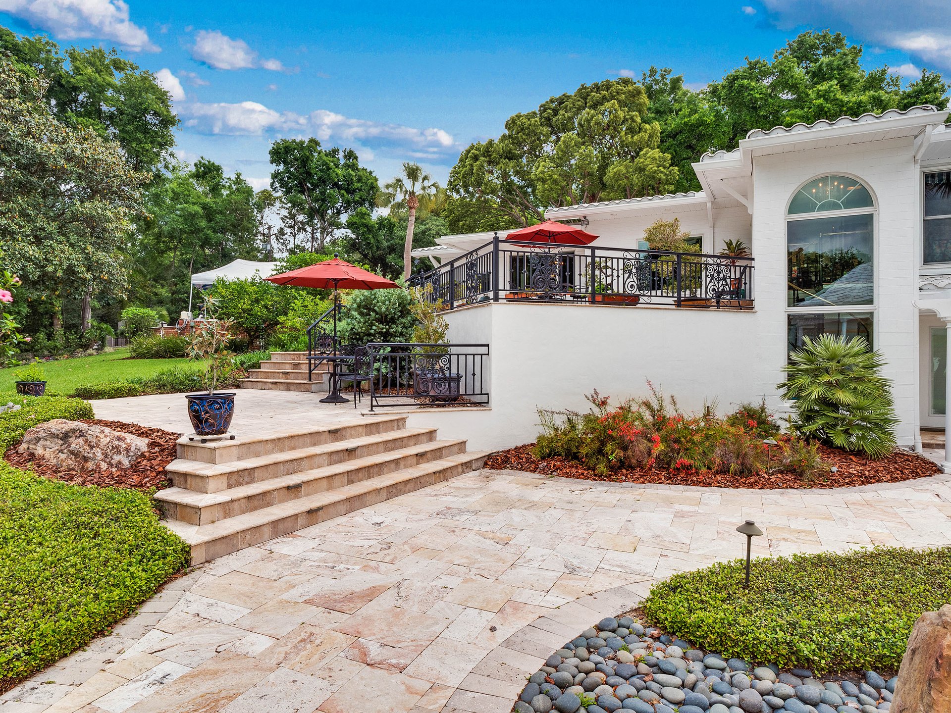 1750 Country Club Rd