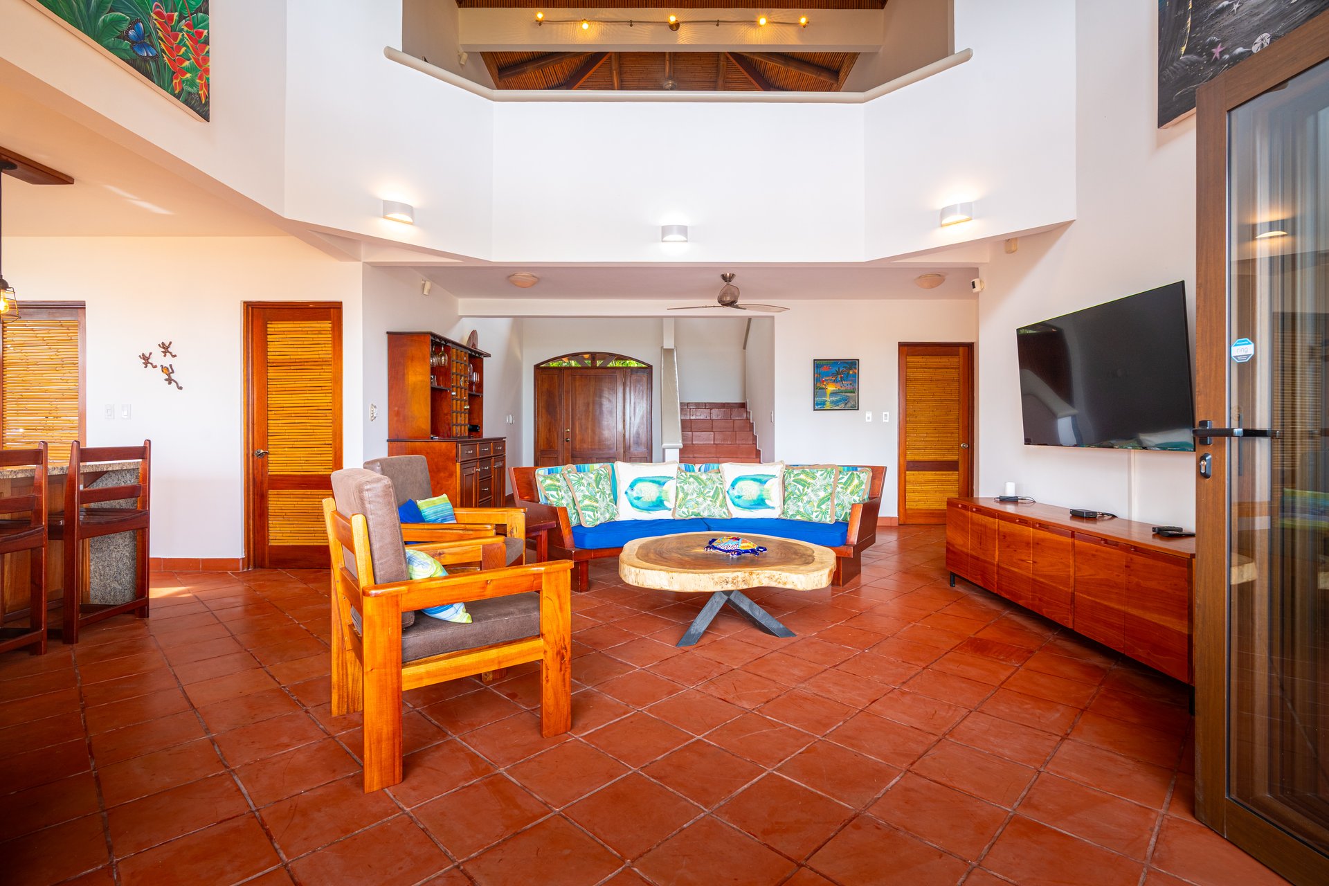 Classic Luxury at Casa Ceiba, Coastal Ocean View 4 Bedroom Home Near Uvita