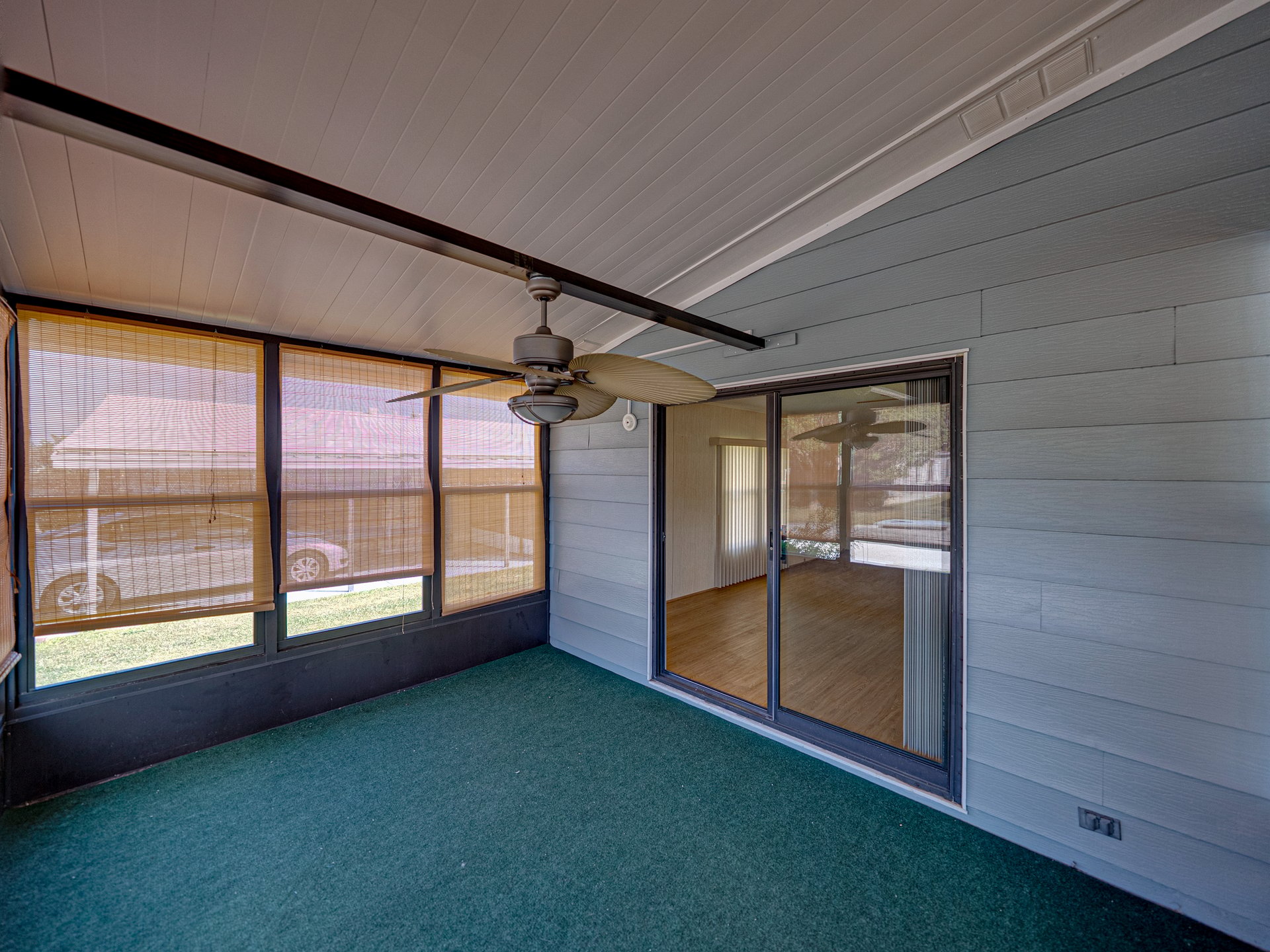 3822 DAMIAN DR
