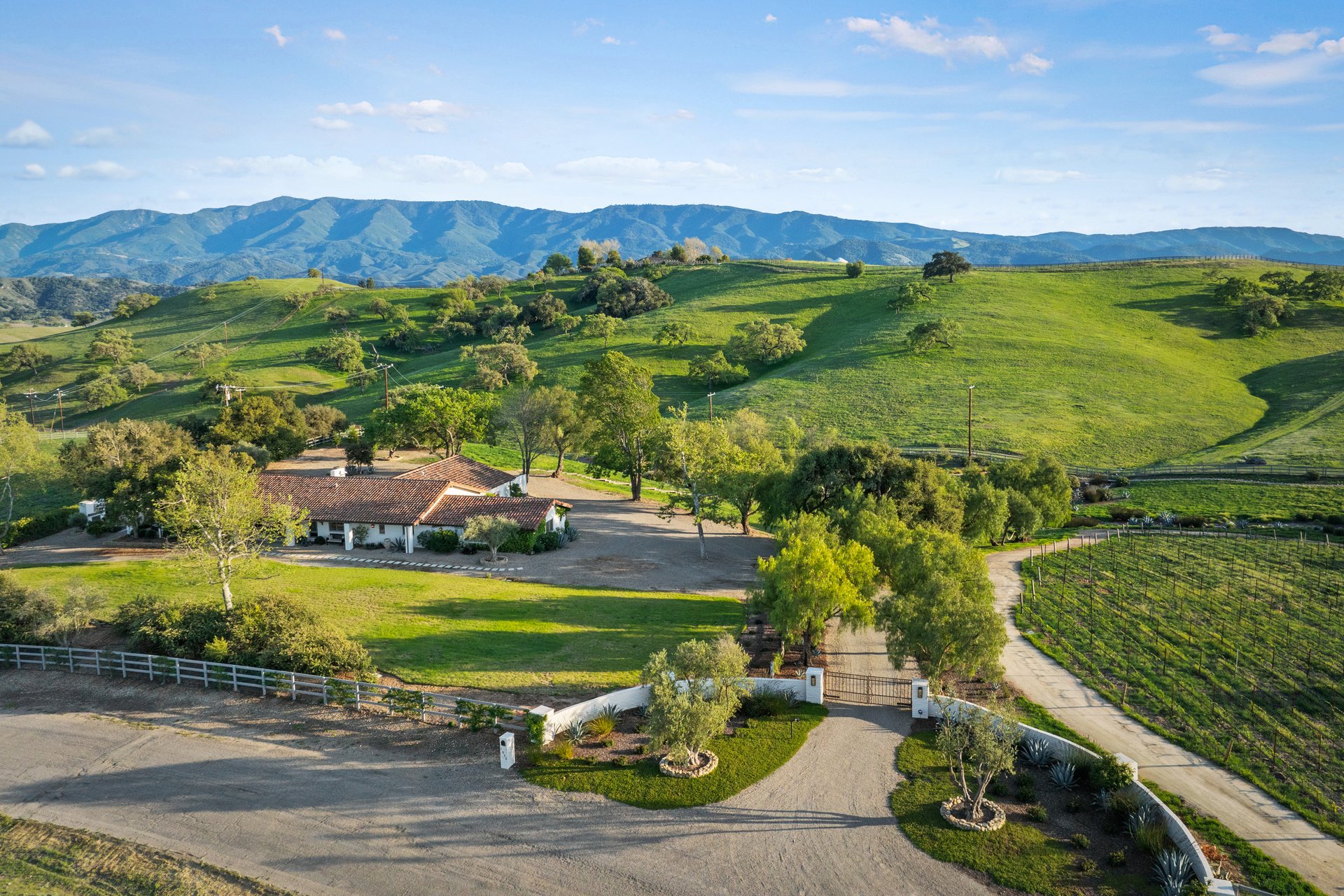 CONTEMPORARY HACIENDA with Privacy, Views, and Quality Craftsmanship