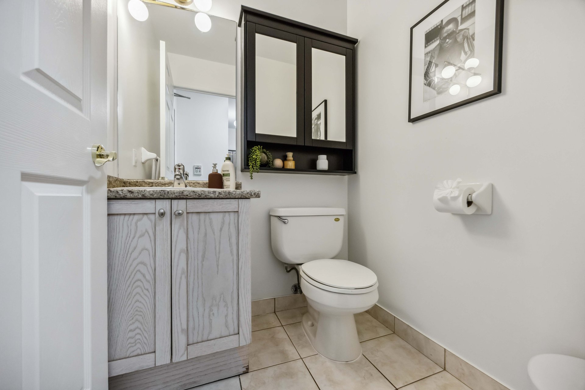 #109 - 18 Spring Garden Avenue, Toronto Unit: 109