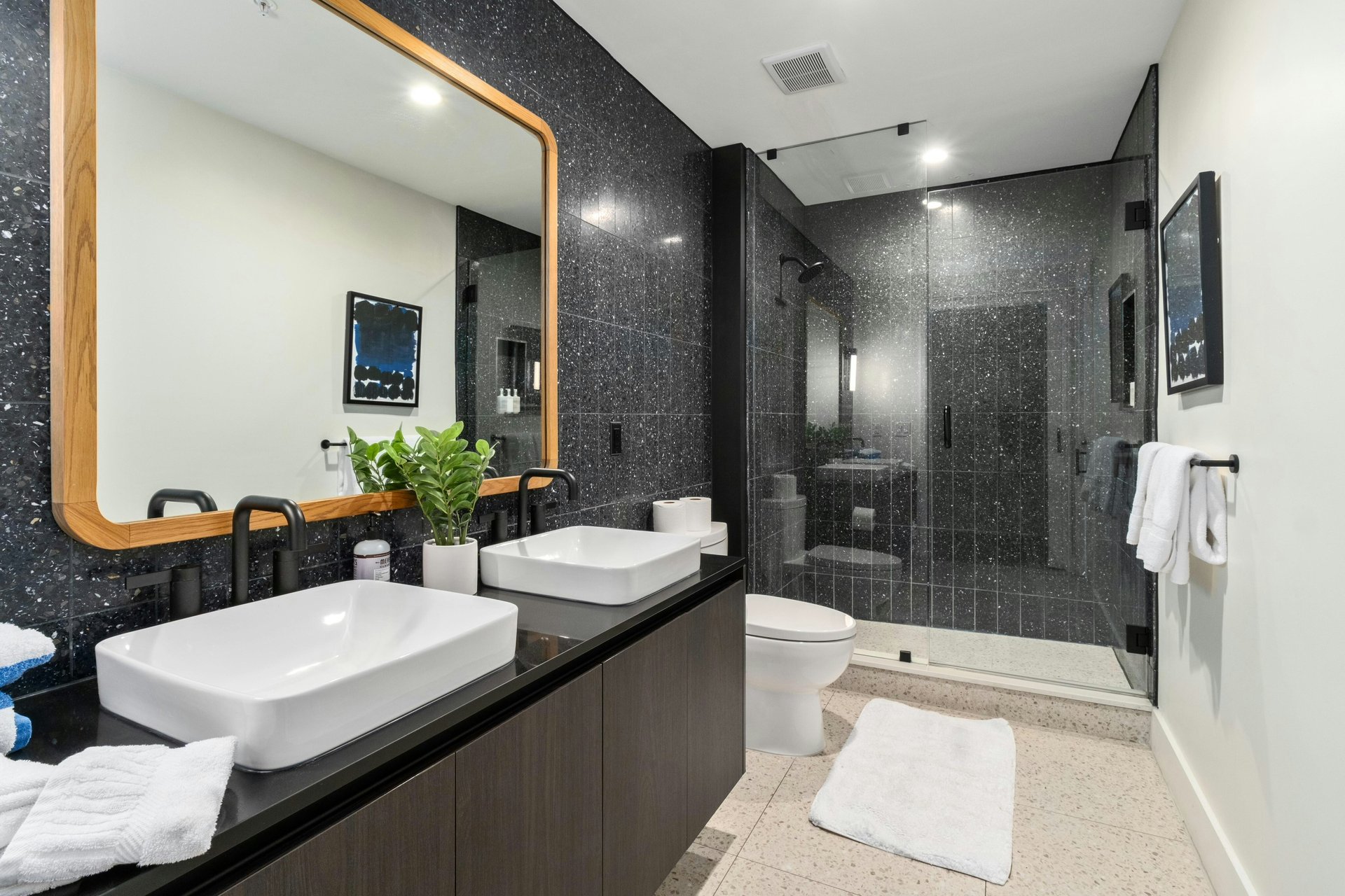 48 East Avenue #1310