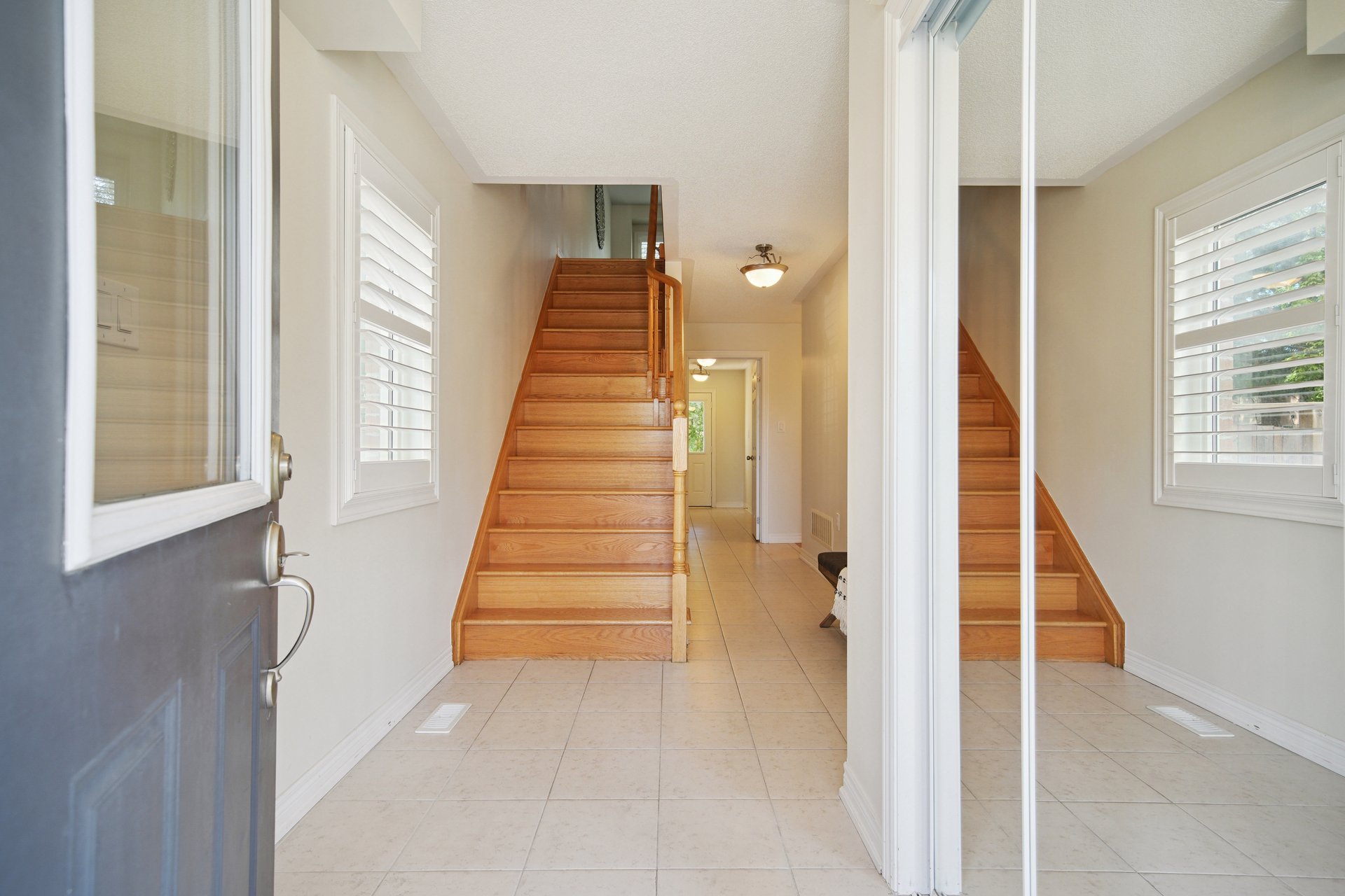 GORGEOUS TOWNHOME