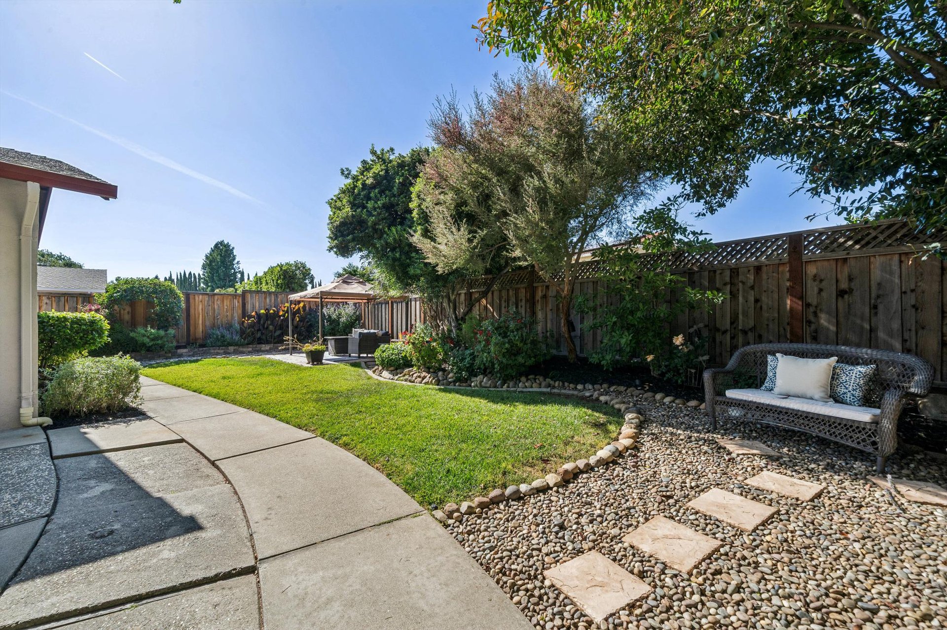 7403 Hillsdale Dr, West Pleasanton