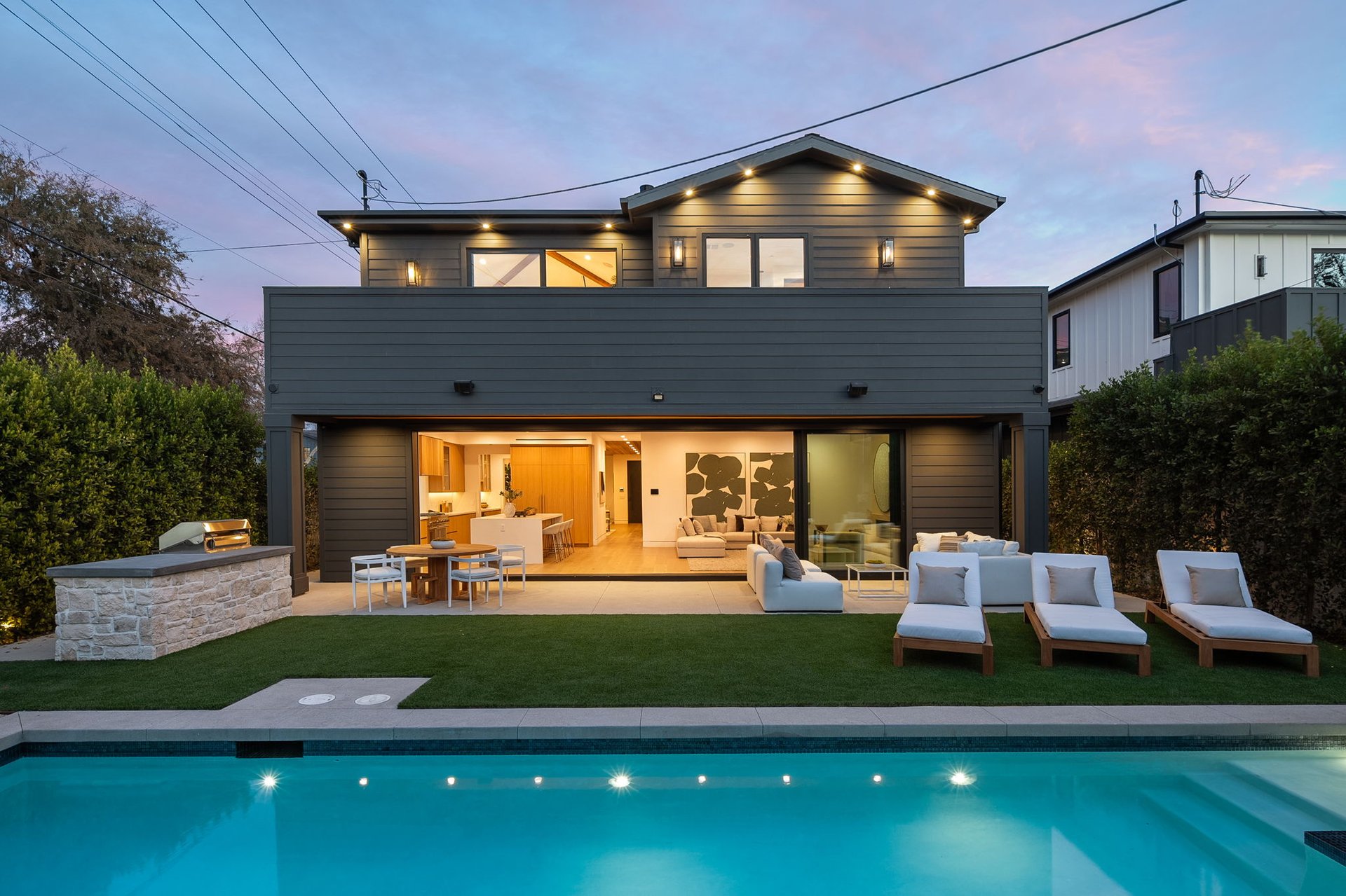 4453 Gentry Ave