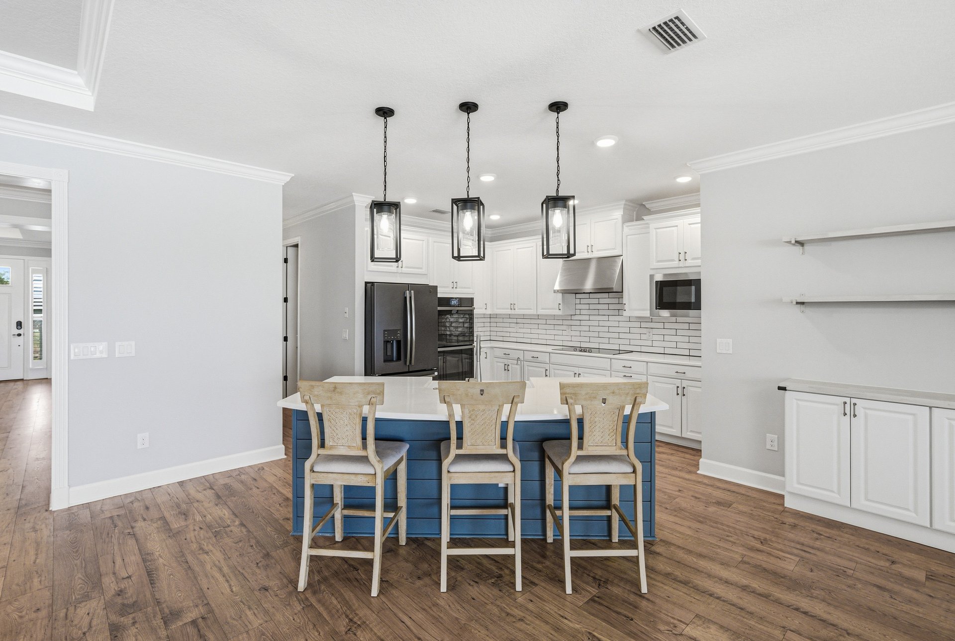 6883 BRADBURY CIR