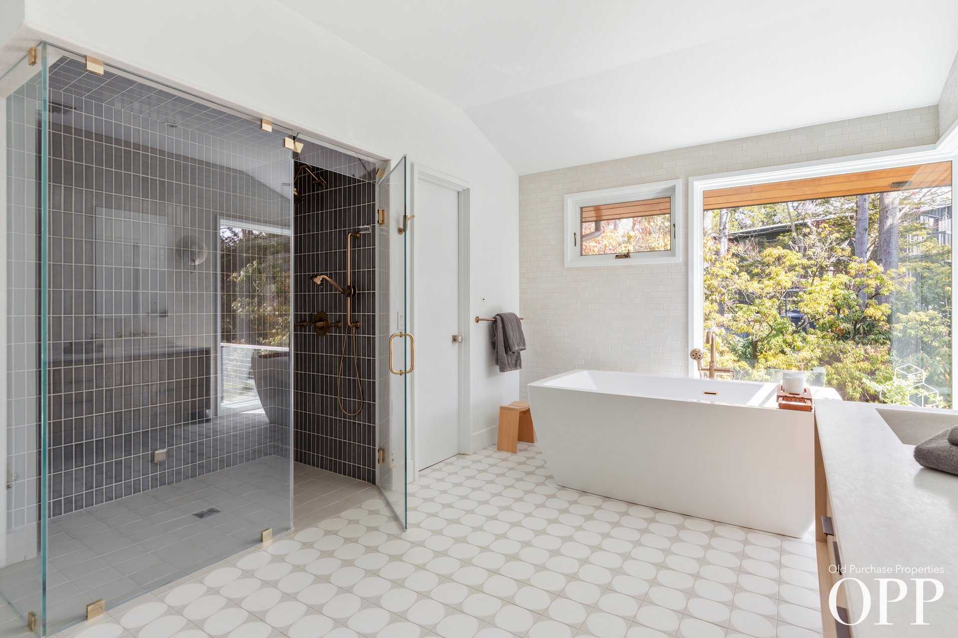 Mid-Century Modern Escape in South Bellport Village