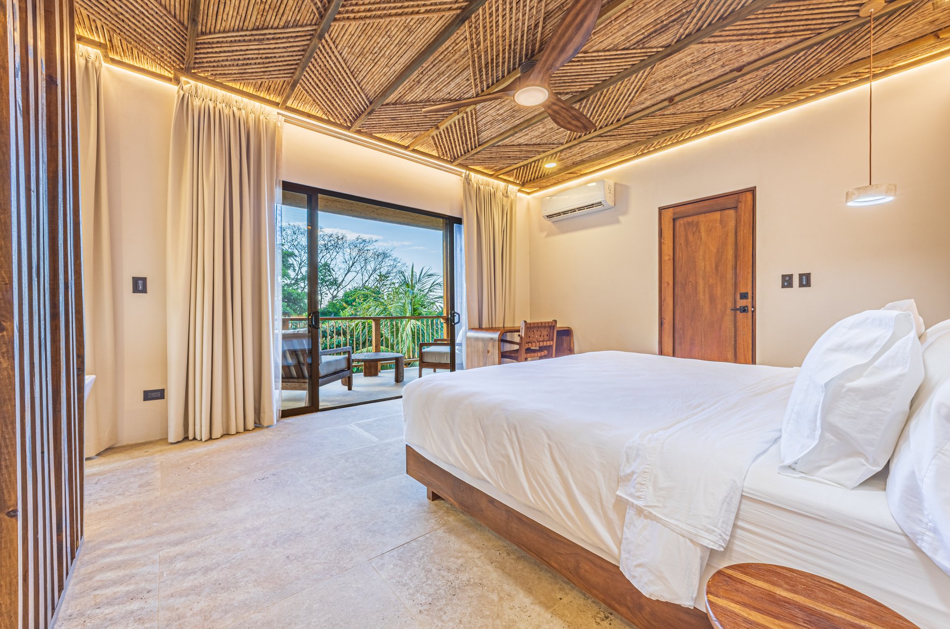 Luxury Hotel Boutique with Ocean Views | Walking distance to the beach | 13.2 Acres