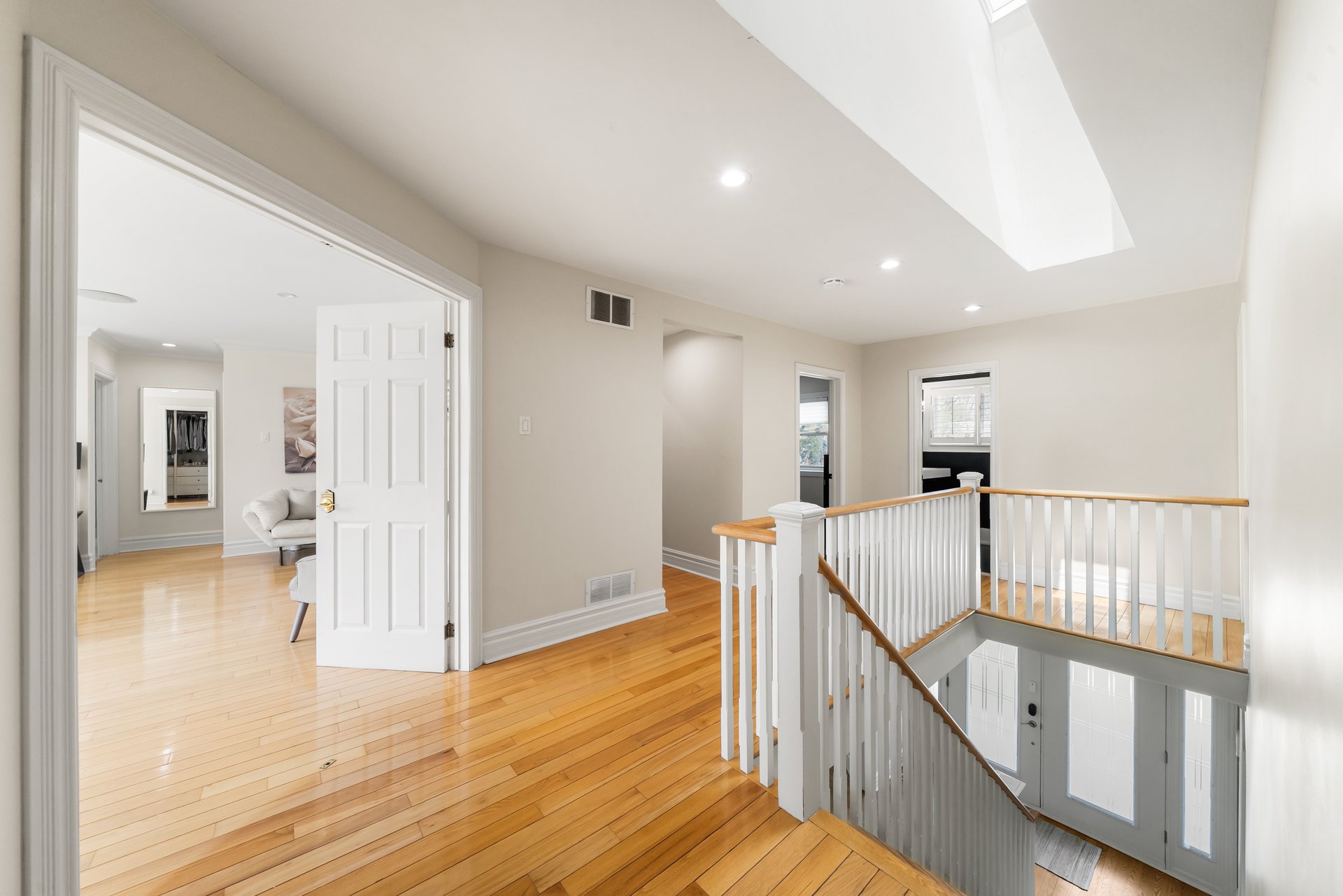 2154 Oneida Cres