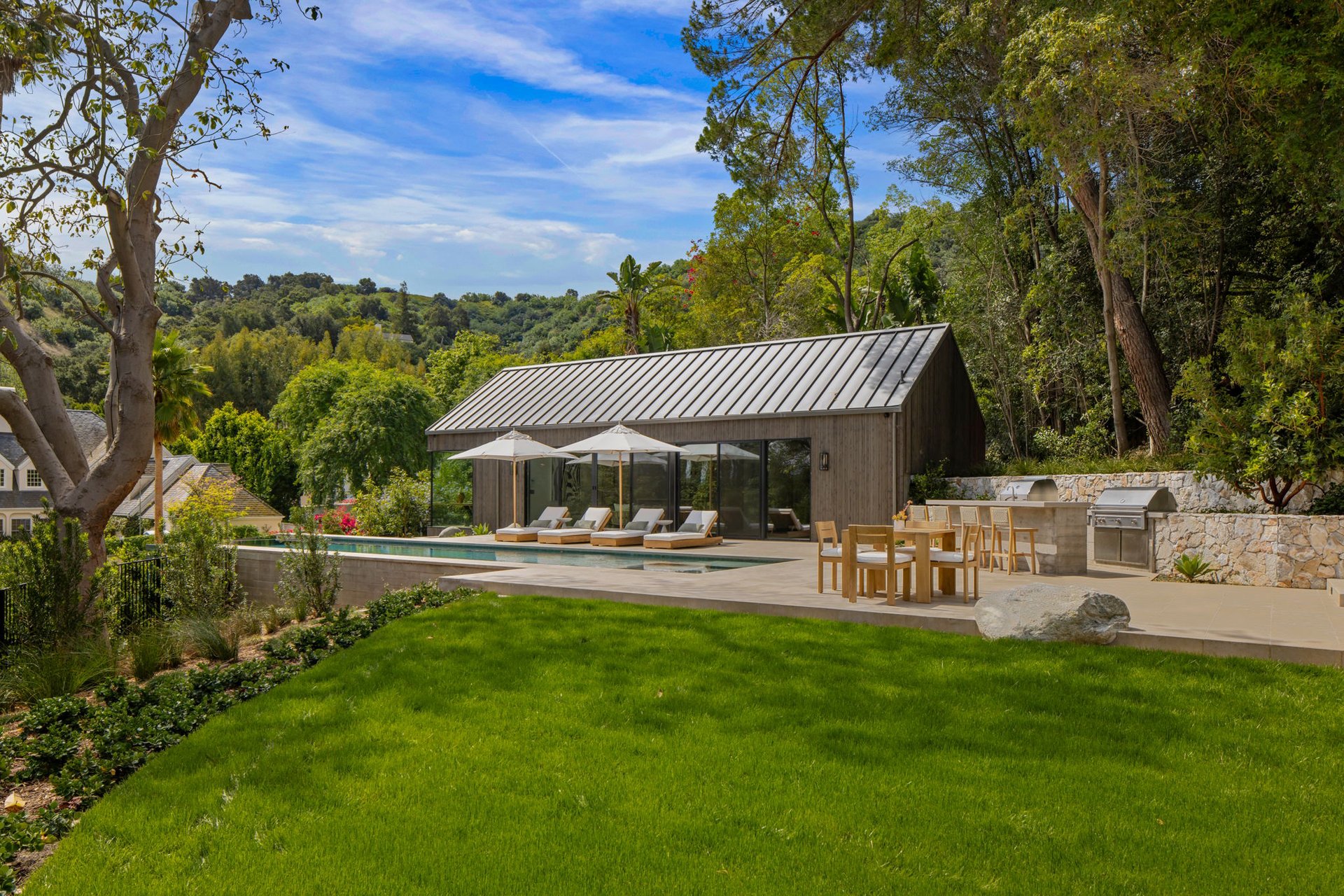 The Viewcrest Lodge in Studio City 