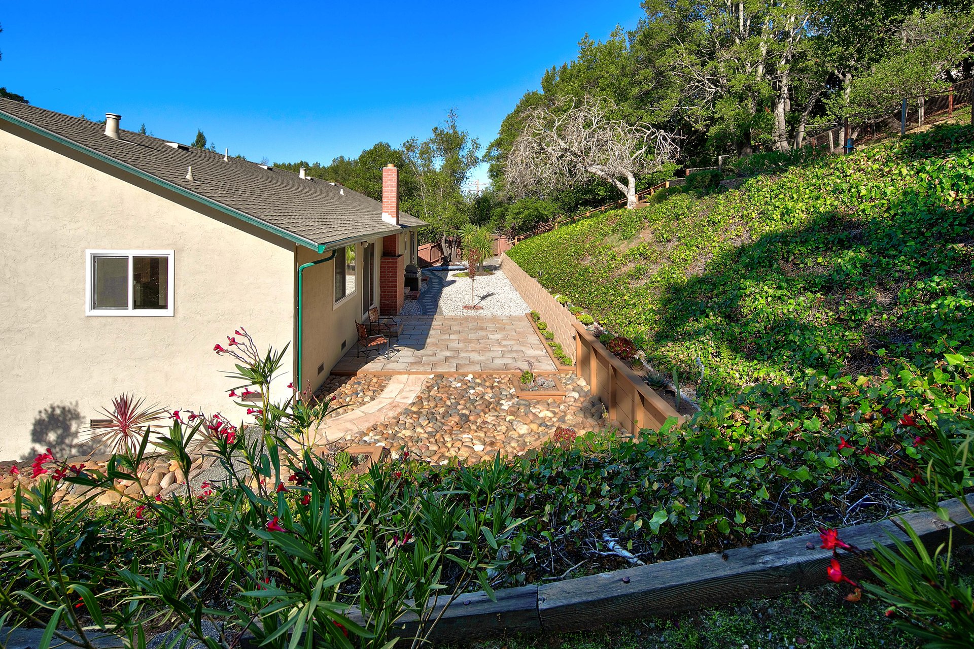 42 Taft Ct