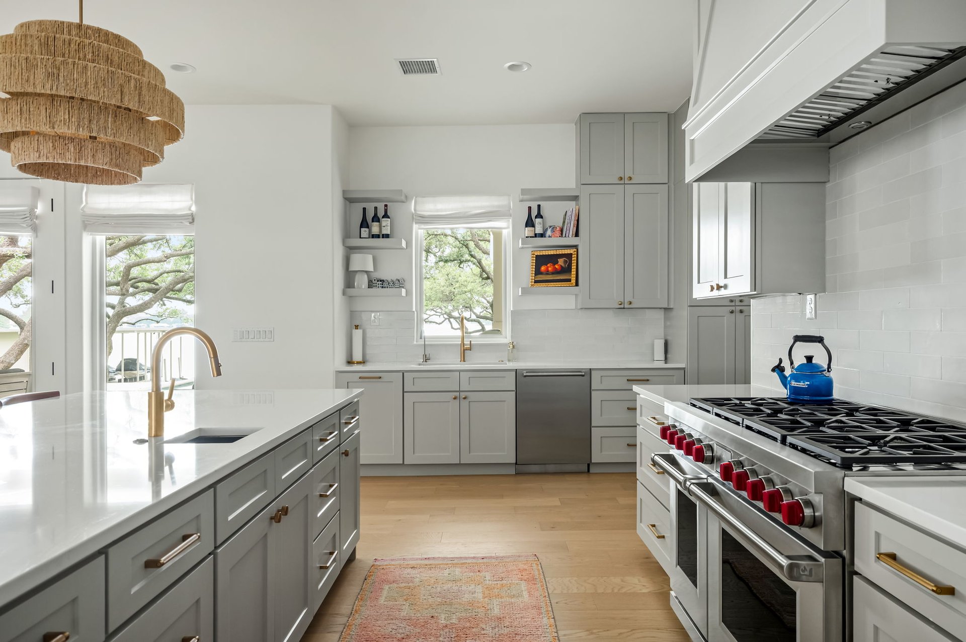 1131 N Shorewood Drive