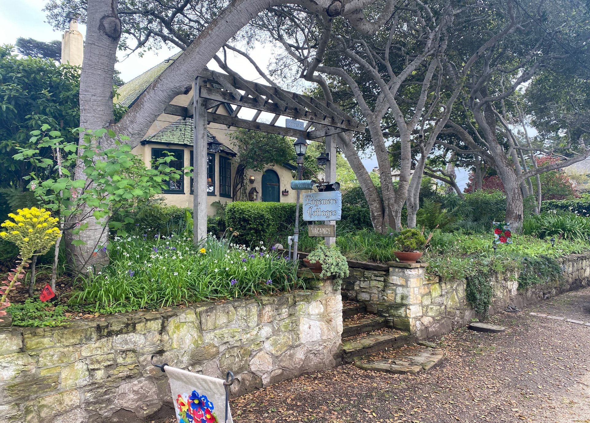Edgemere Cottages