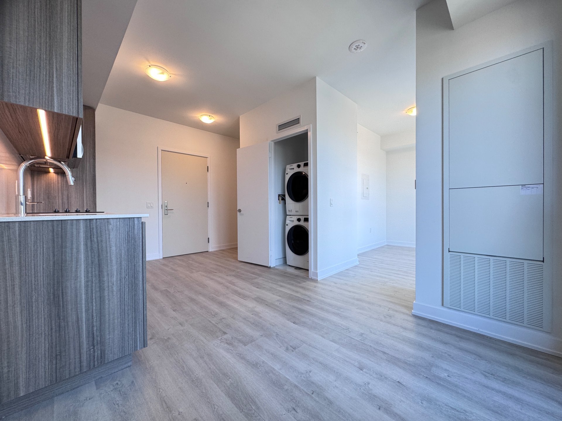 15 Richardson Street Unit: 1602