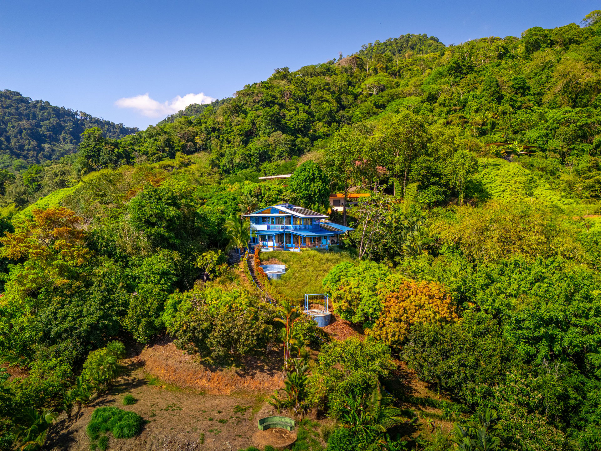 Casa Vista Harmonia, Legendary Ocean Views and Sustainable Living!
