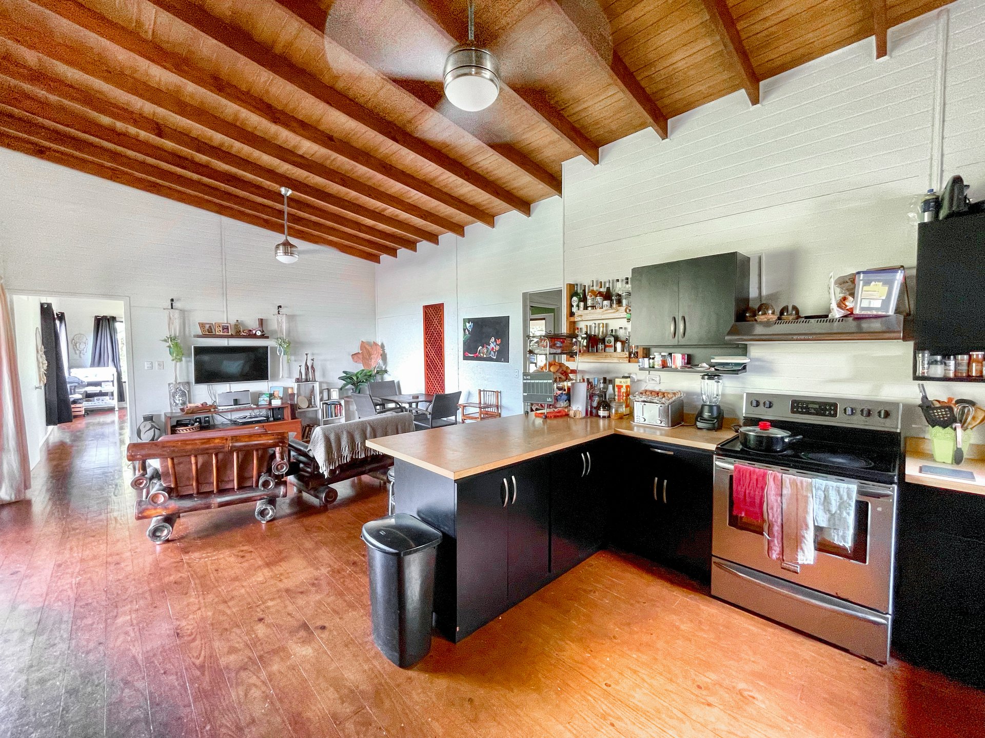 2.24 ACRES – 7 Bedrooms Ocean View Boutique Hotel With Two Pools, 5 Minutes to Uvita, Multiple Rental Options!!