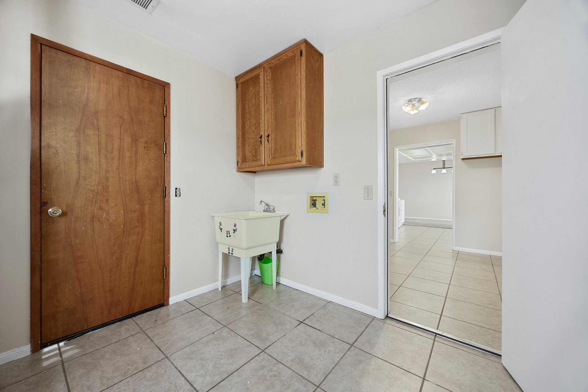 Charming Cul-de-Sac Home in East Golden Hills – 21941 Fig Court