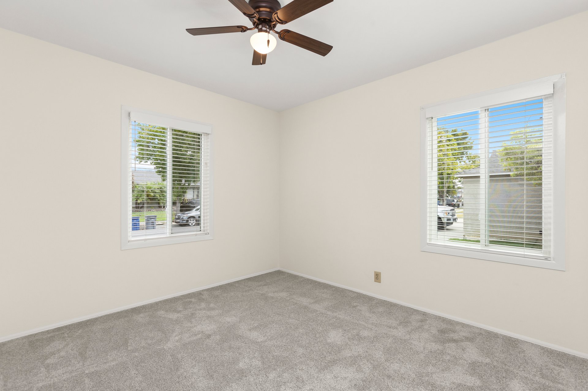2842 Silva St, Lakewood