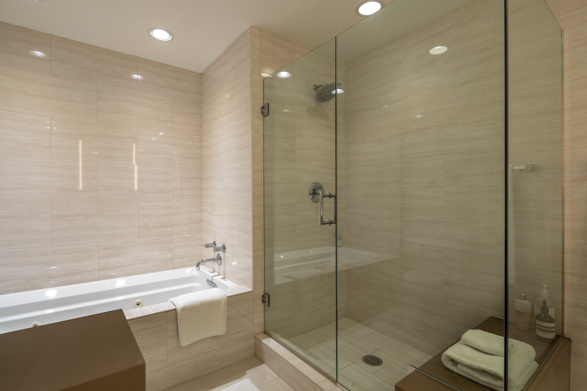 8455 Fountain Ave Unit: 518, West Hollywood 