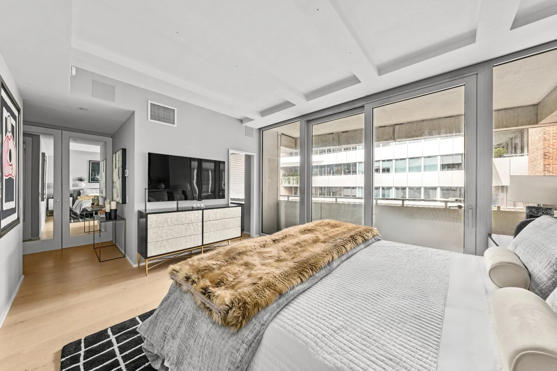 121 East 22nd St, #S901