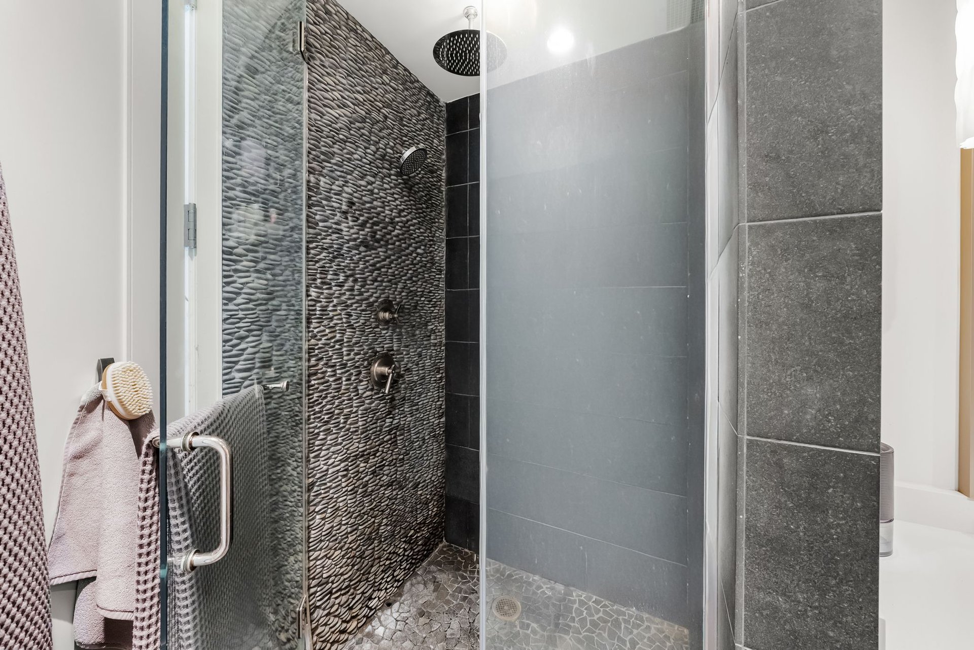 200 Congress Avenue #14C