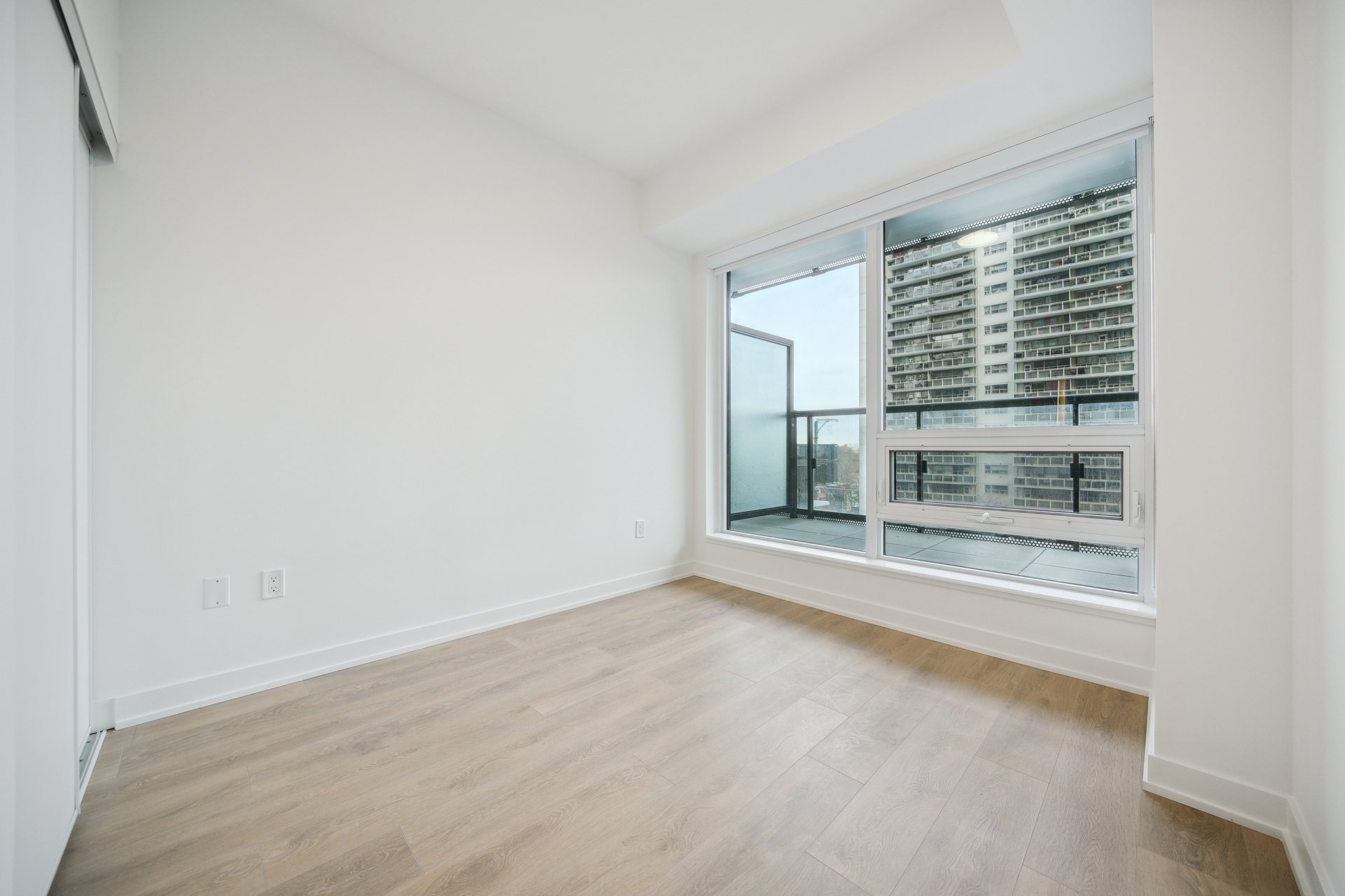 117 Broadway Ave Suite 708