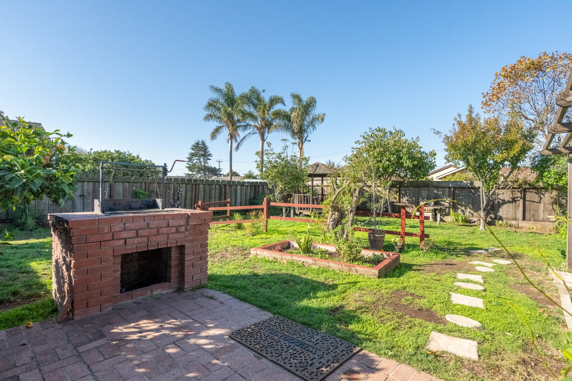 Charming Salinas Home and Garden