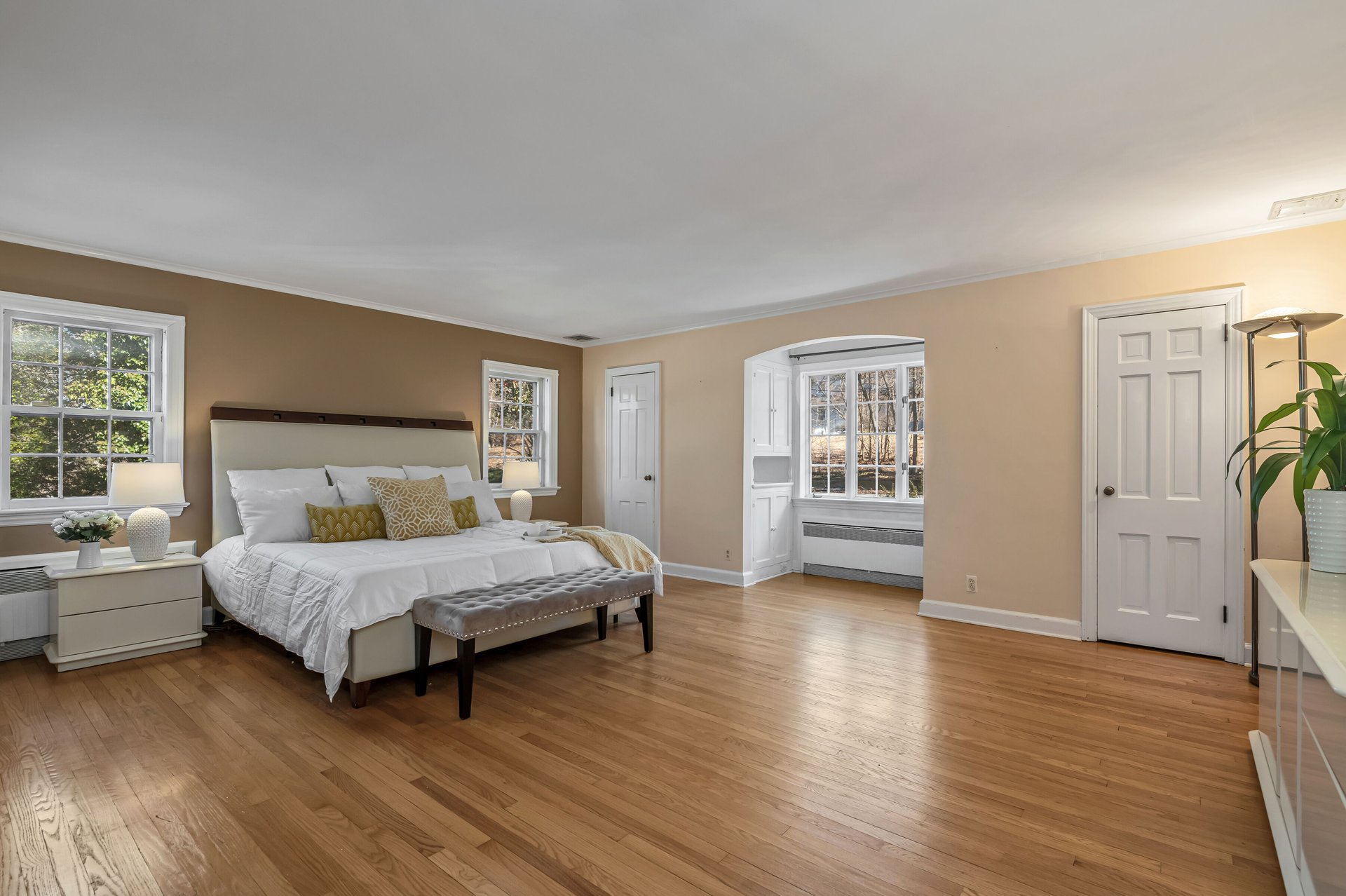 470 E Saddle River Road
