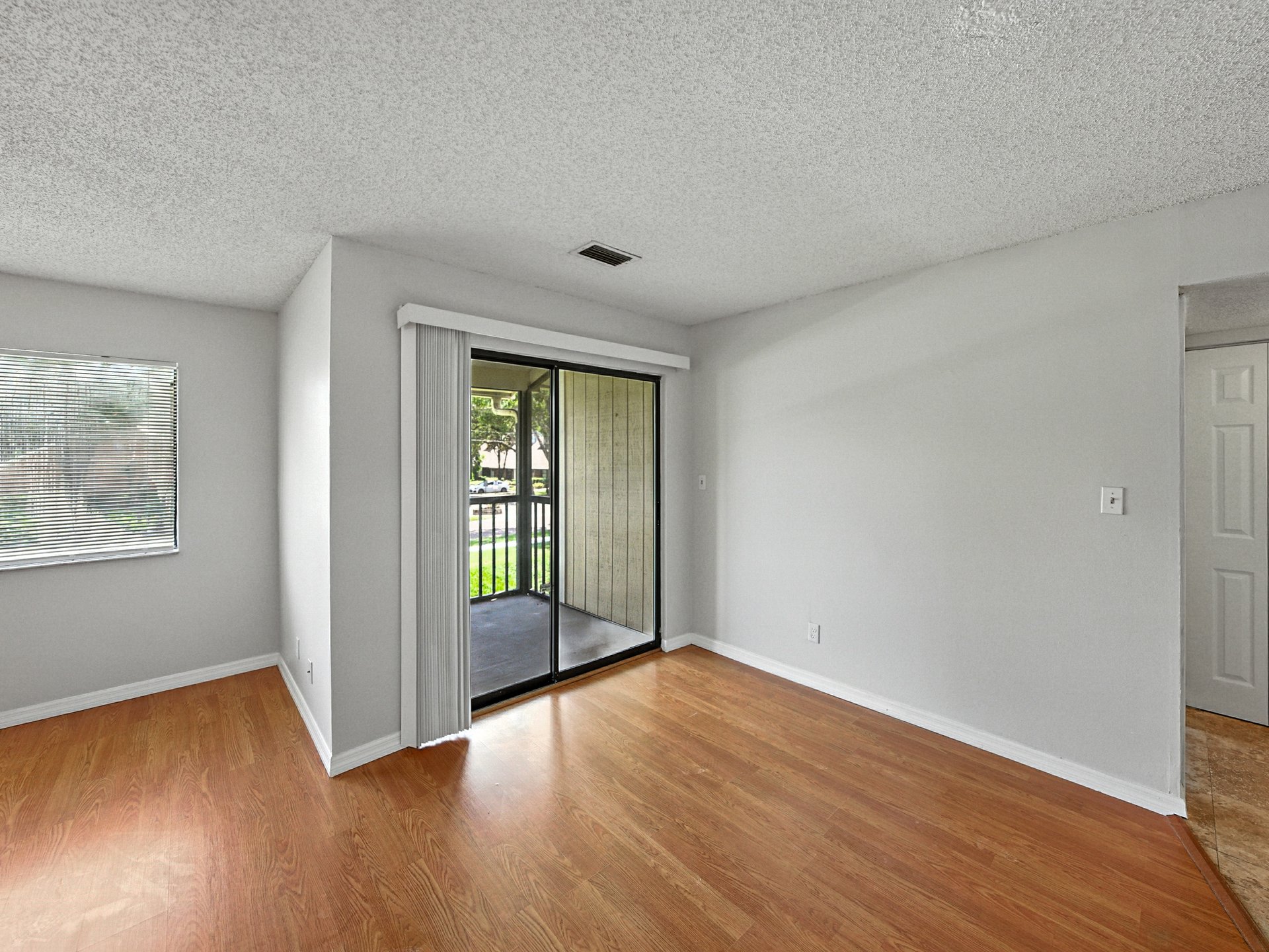 13389 ARBOR POINTE CIR #203