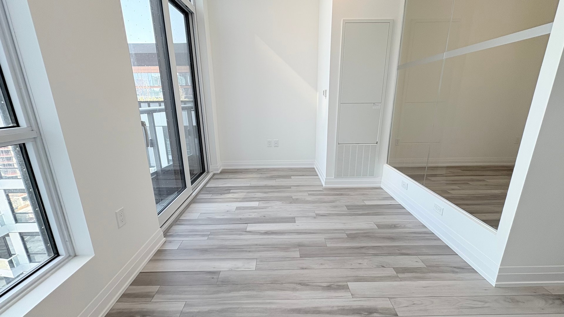 15 Richardson Street Unit: 1211