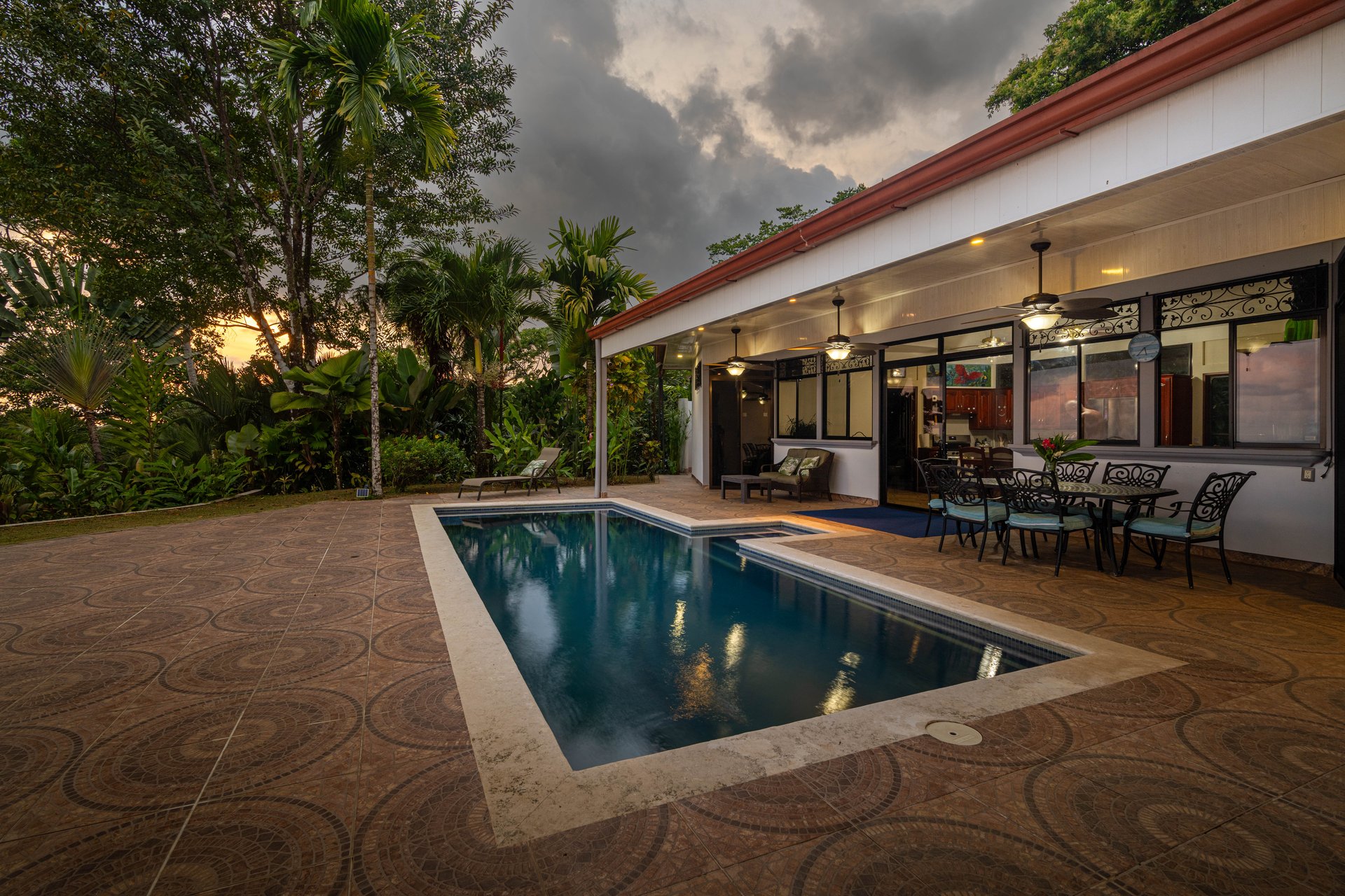 Expansive Ocean Views, Central Ojochal - 3 bed, 3 bath!