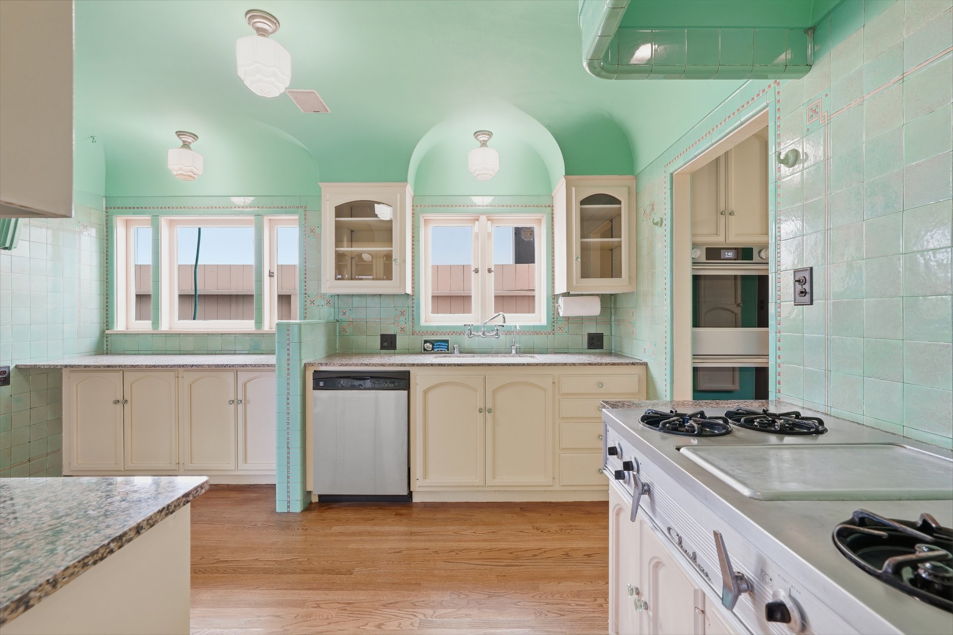 1602 The Strand (Entire Property)