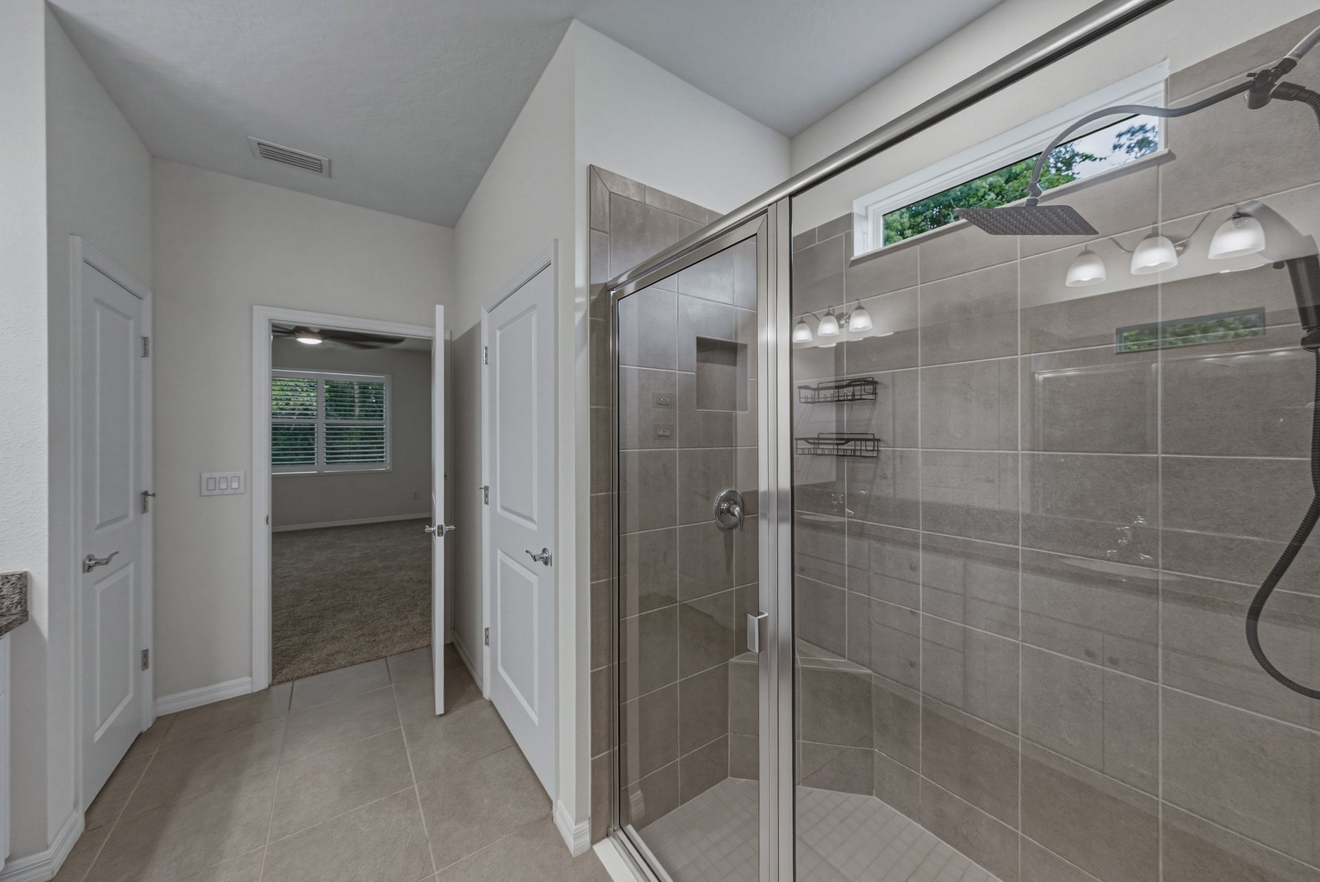 12322 EASTPOINTE DR