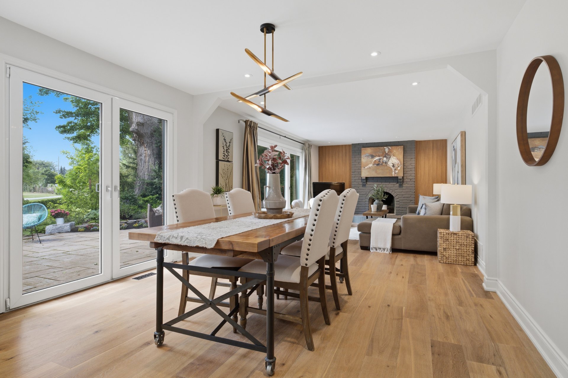 Rare Court Location on Oakville Golf Course