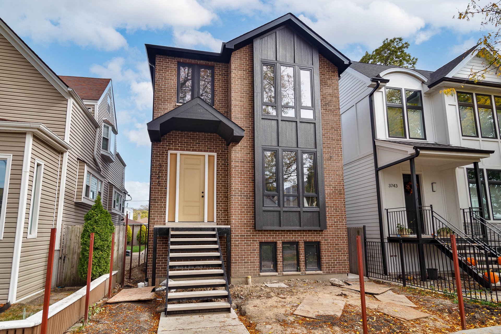 3745 N Francisco 