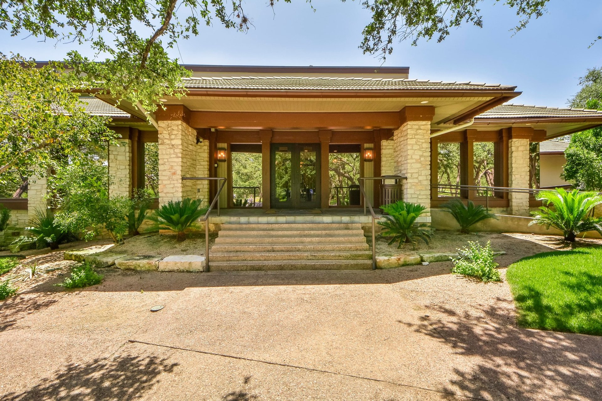 60 Autumn Oaks Drive