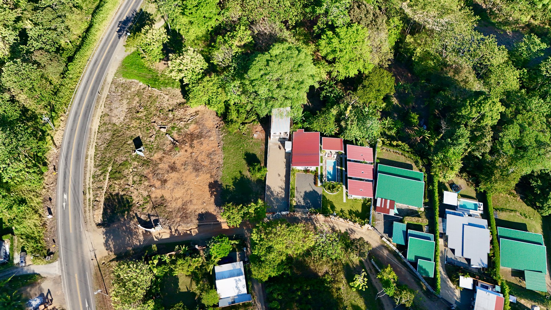 ZONED RESIDENTIAL / COMMERCIAL LOT IN COVETED LOCATION!!