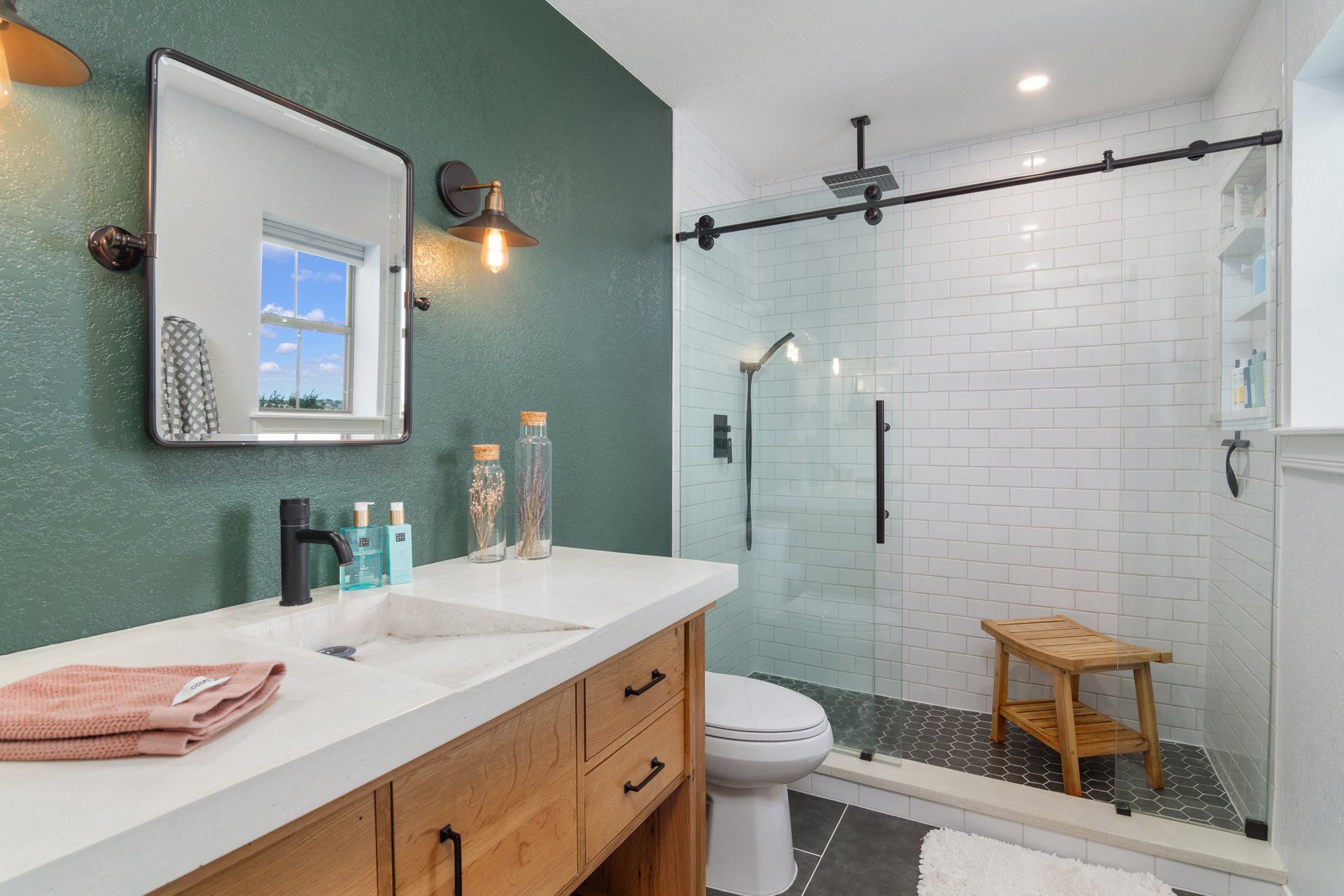1214 Ashbury Bay