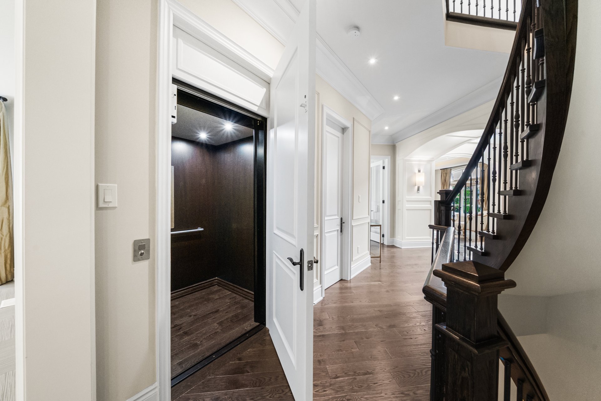 SOLD: Elegant Model Residence