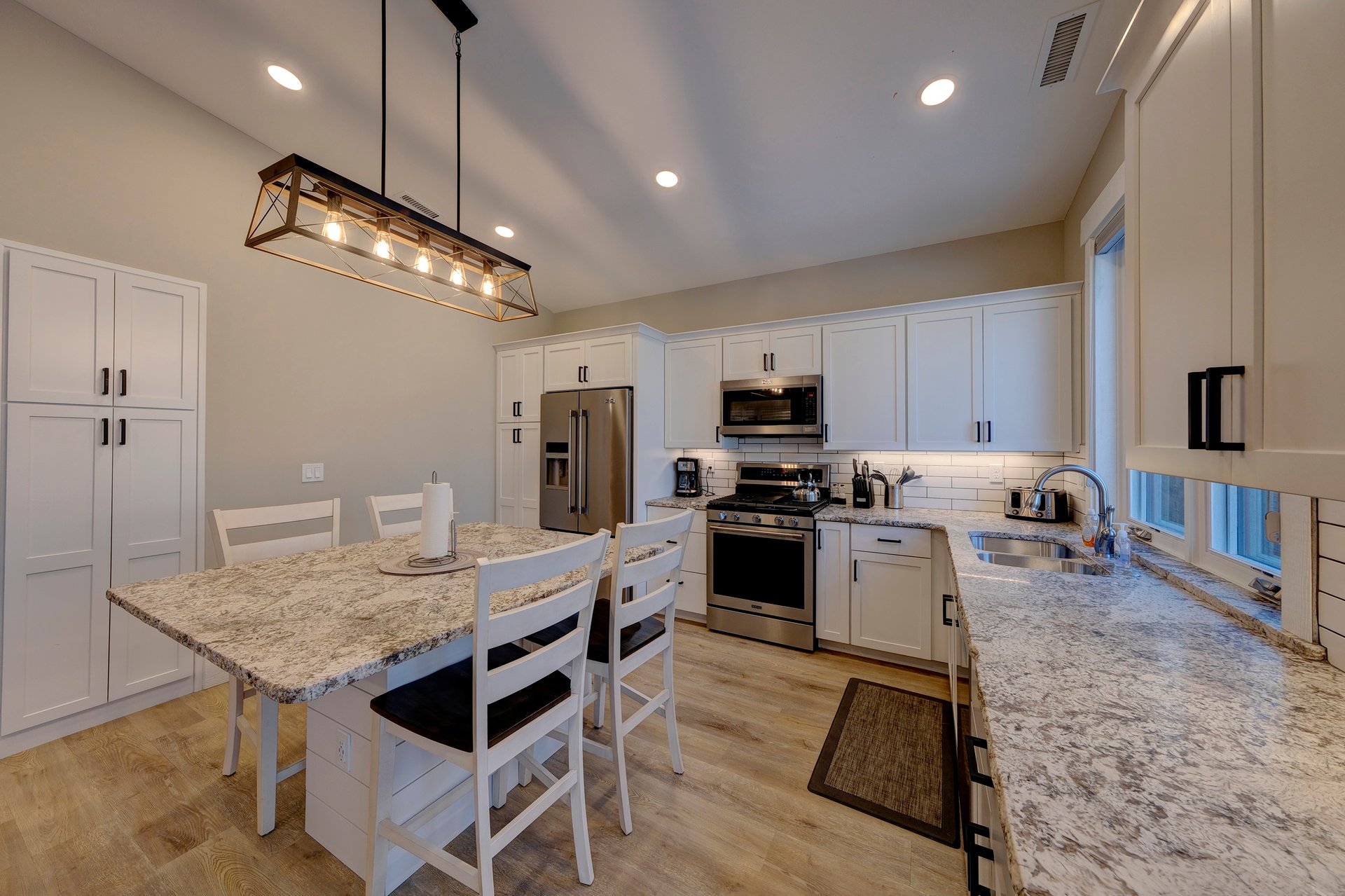 7 Creekside Ln