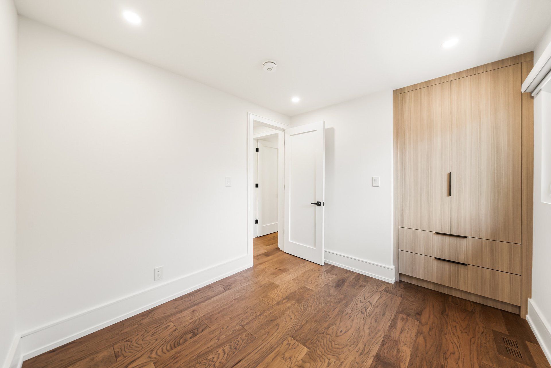 1495 Thetford Crt