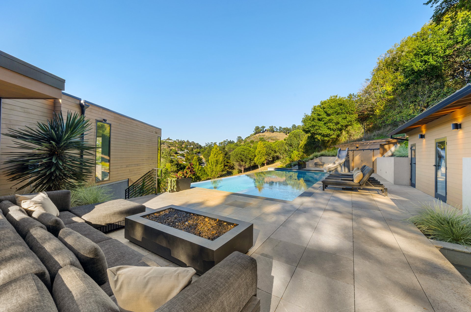 Modern Luxury - Completed in 2019