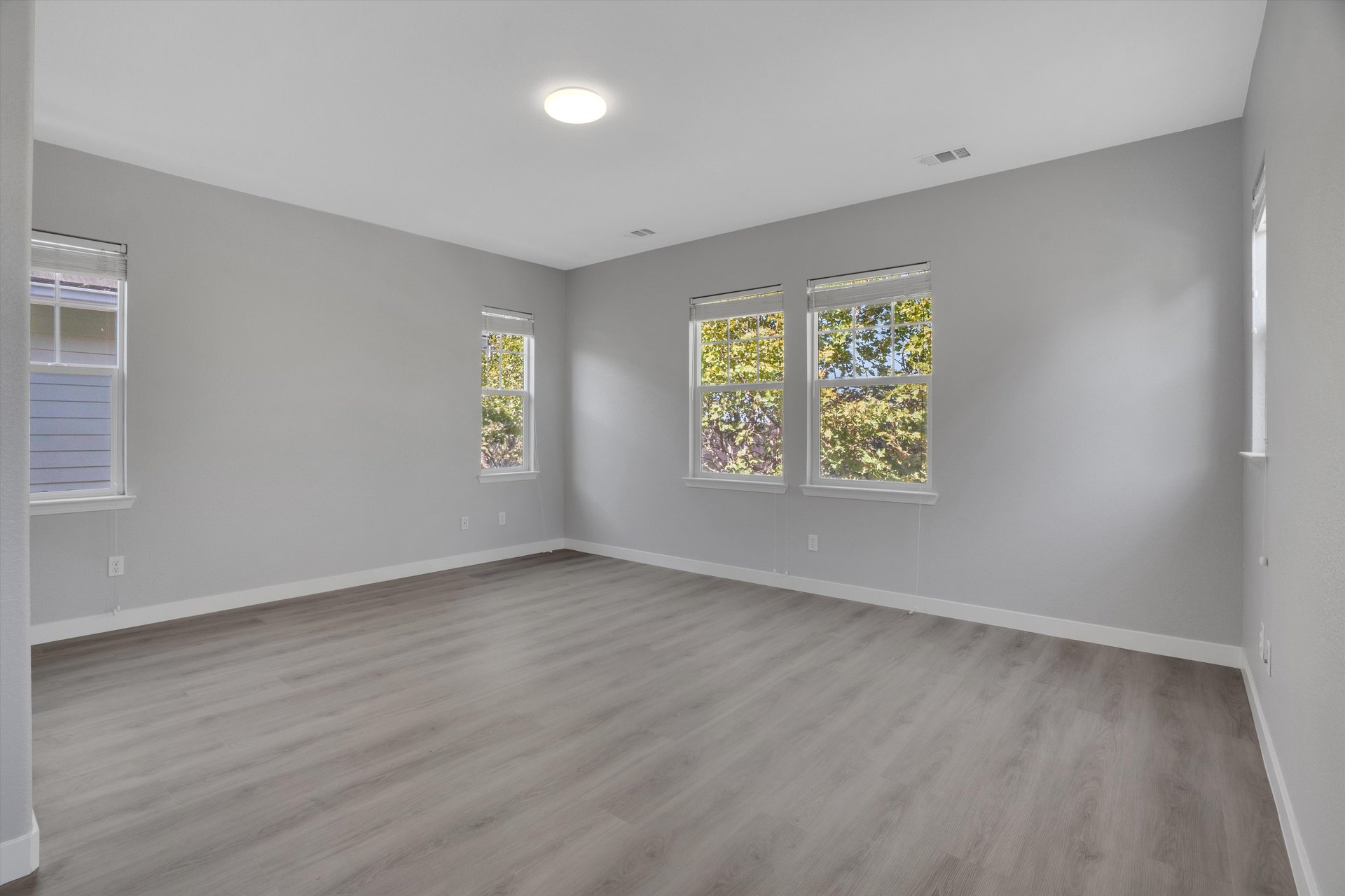 Glen Cove Beauty with View