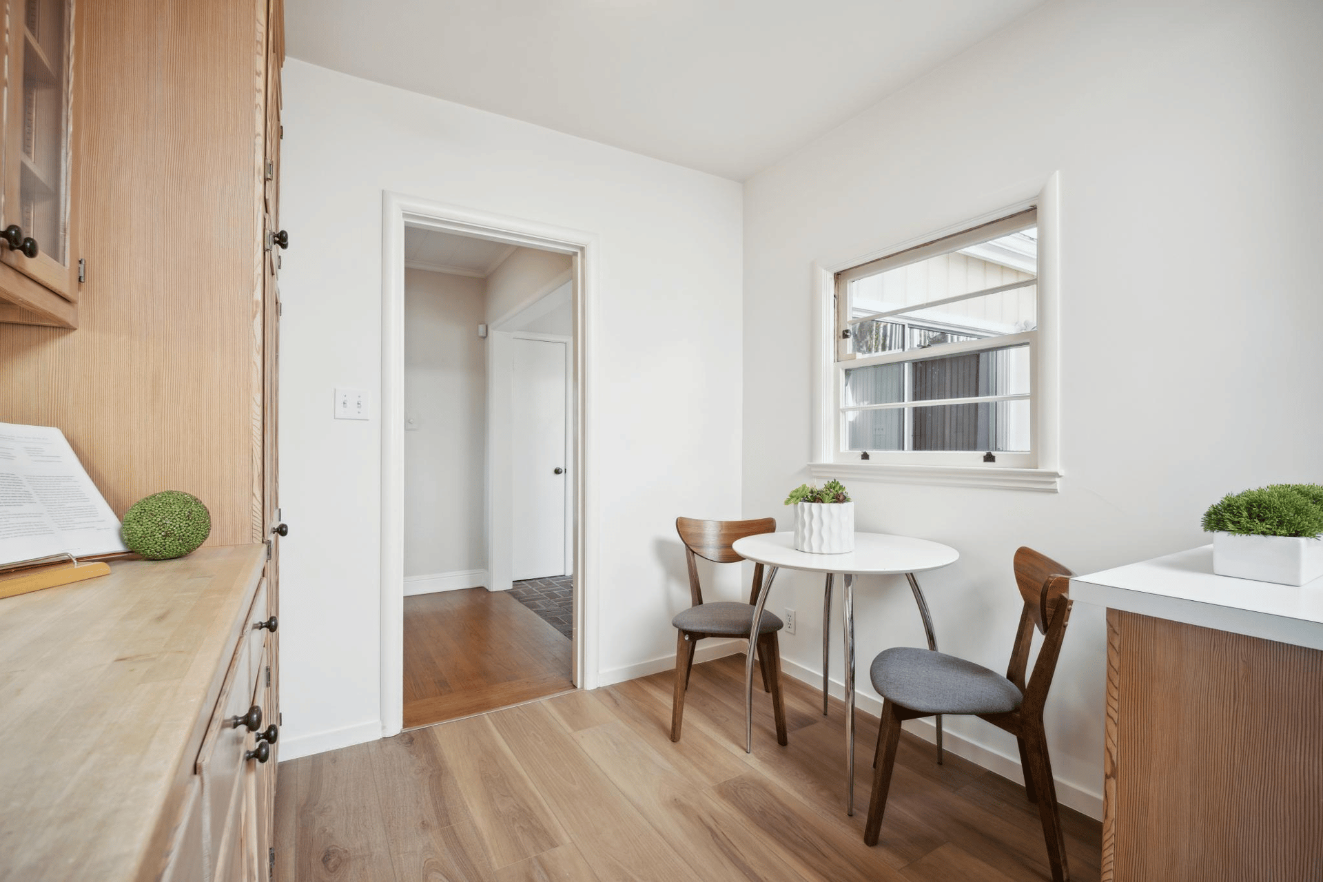 215 Julia Ave
