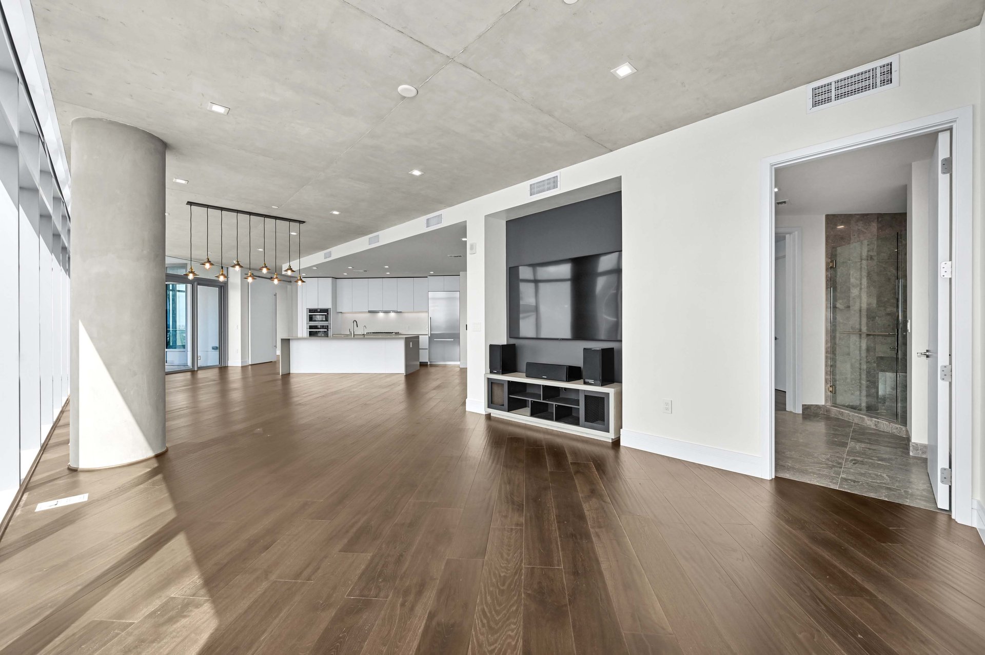 501 West Ave #3201 