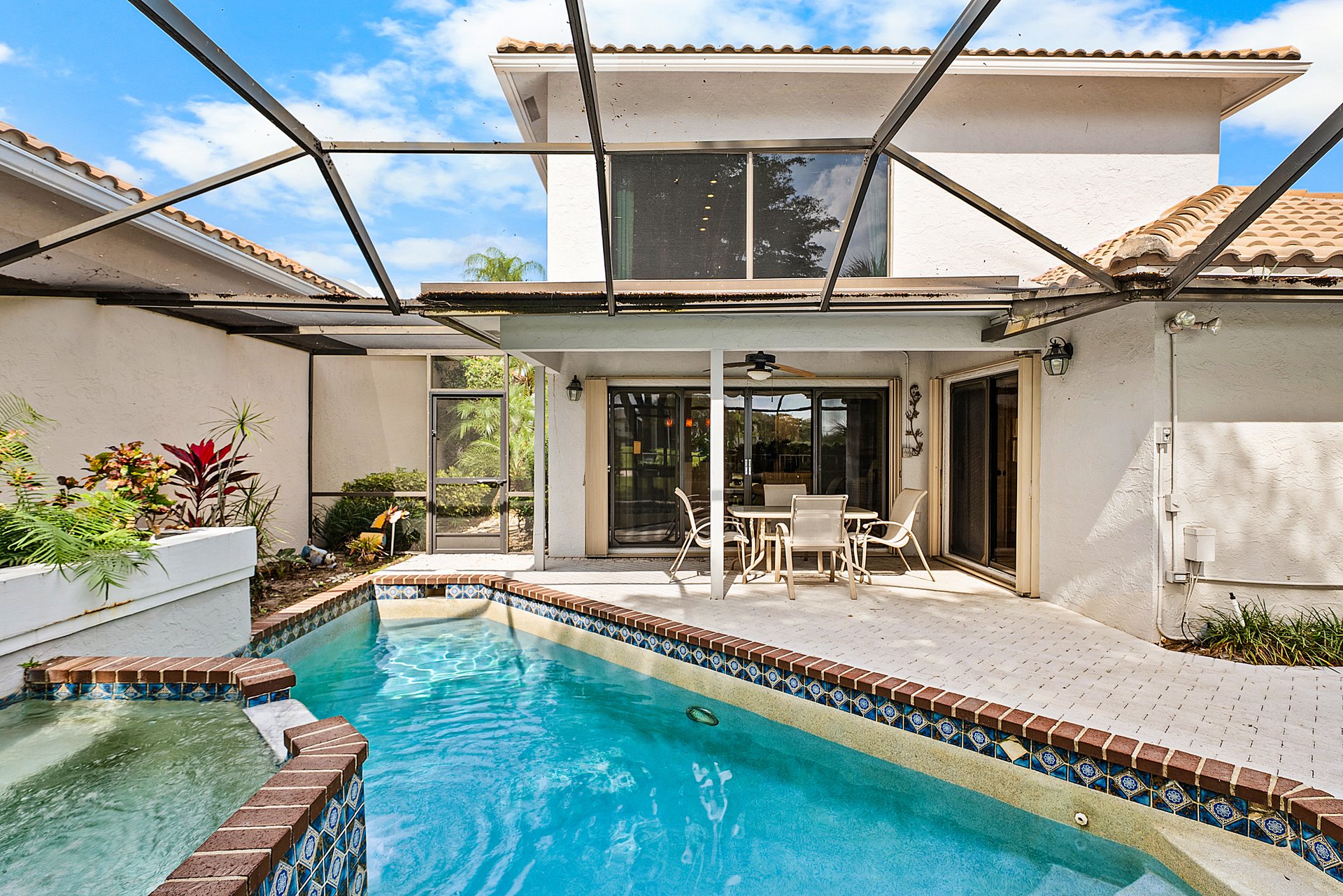 5068 Via De Amalfi Drive