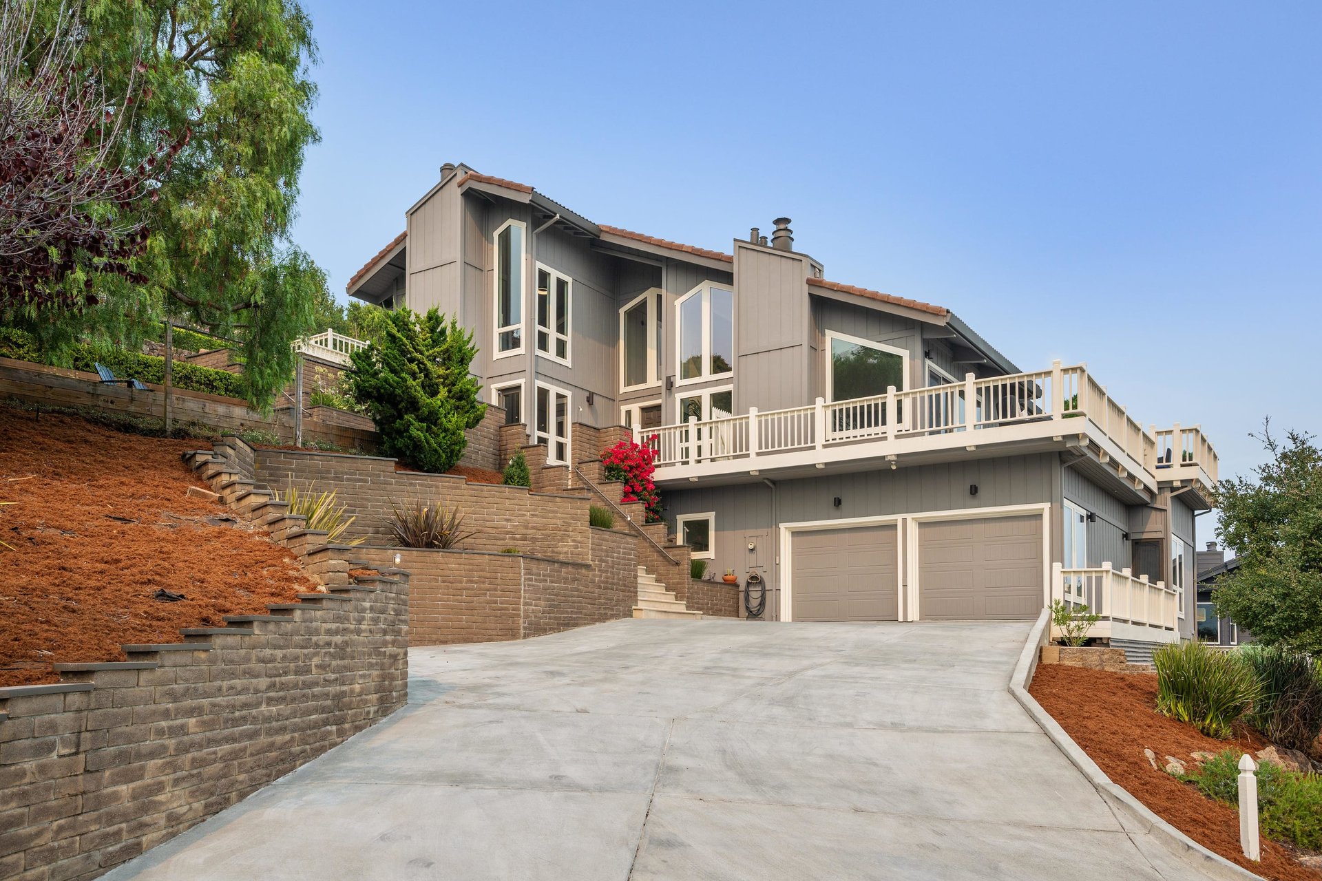 948 W California Ave