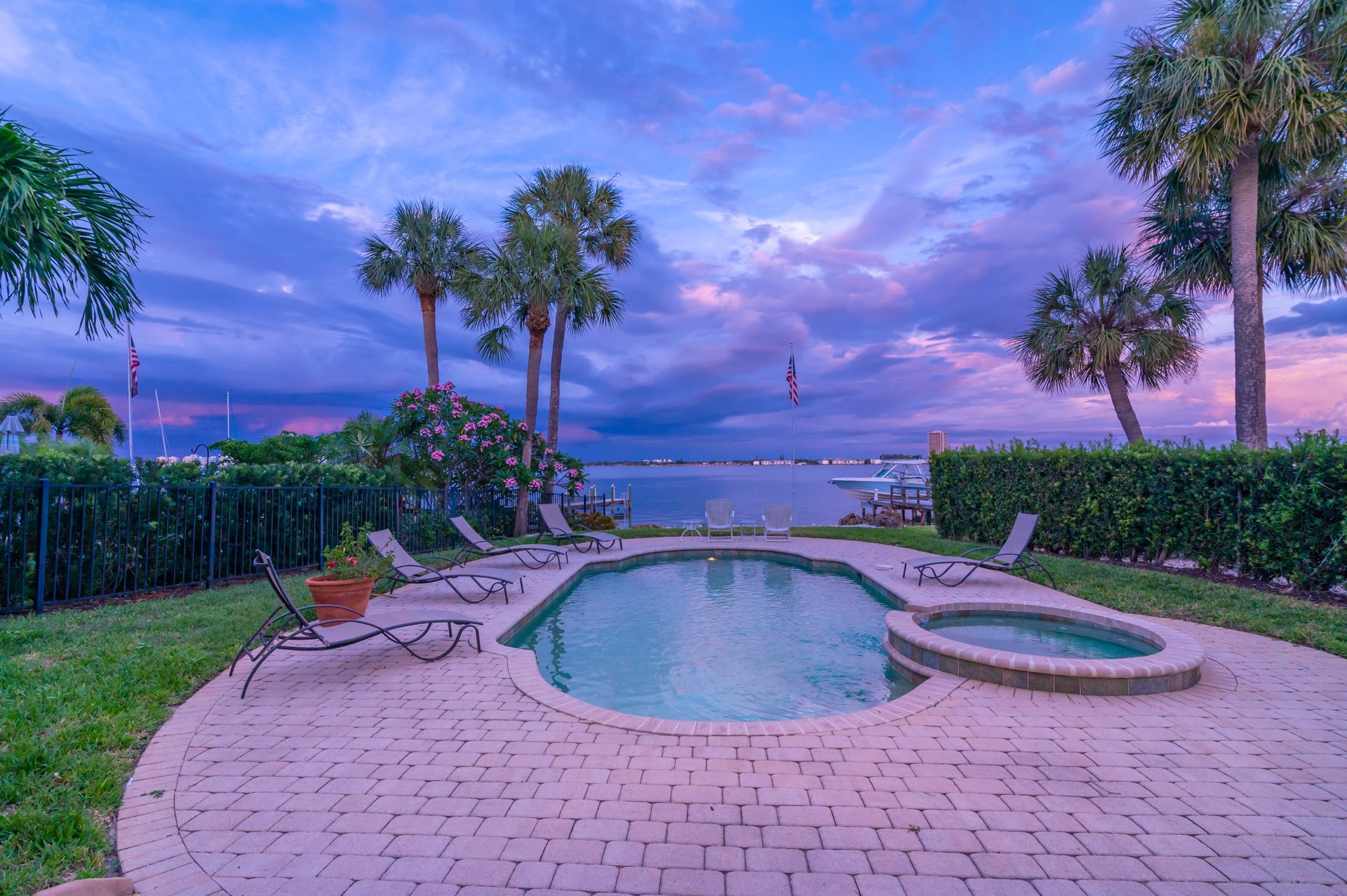 Prestigious Address in Lido Shores