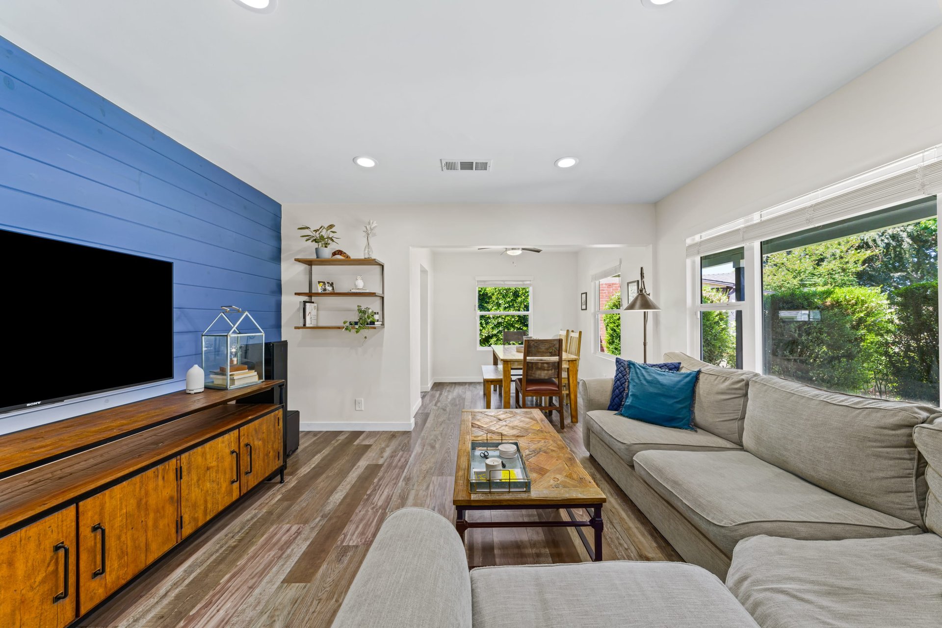 13340 Martha St, Valley Glen